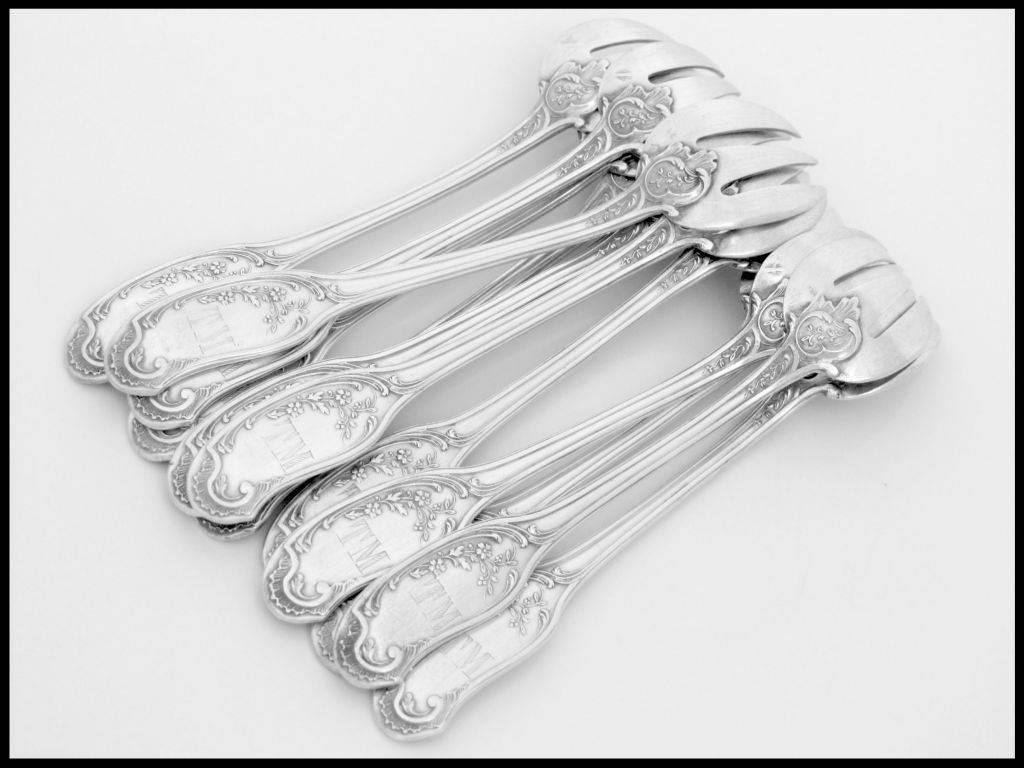 Veyrat French All Sterling Silver Oyster Forks Set of 12 Pieces with Box Fantasy In Excellent Condition In TRIAIZE, PAYS DE LOIRE