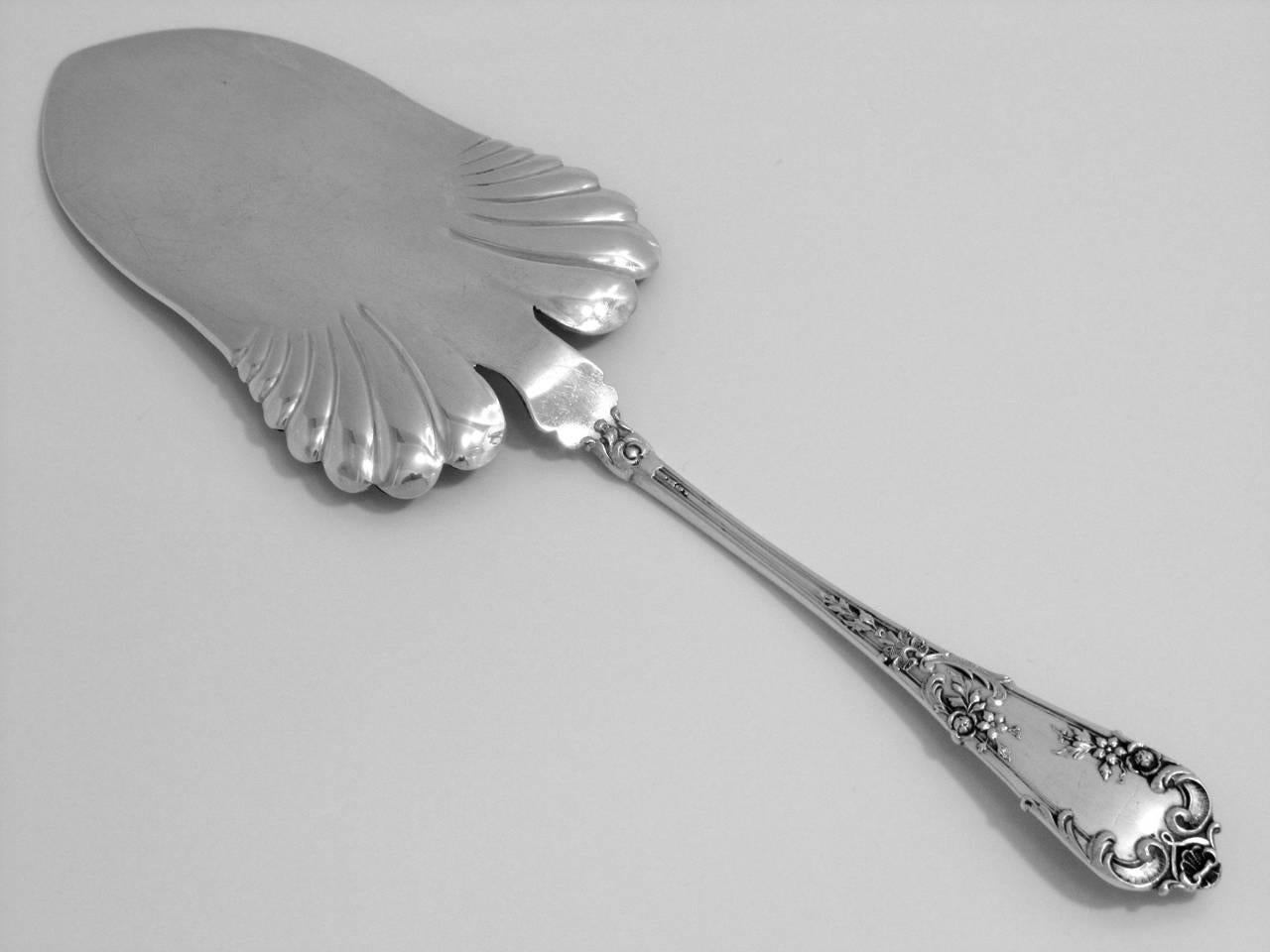Gorgeous French All Sterling Silver Pie Pastry Fish Server Fish-Shaped Blade In Good Condition For Sale In TRIAIZE, PAYS DE LOIRE