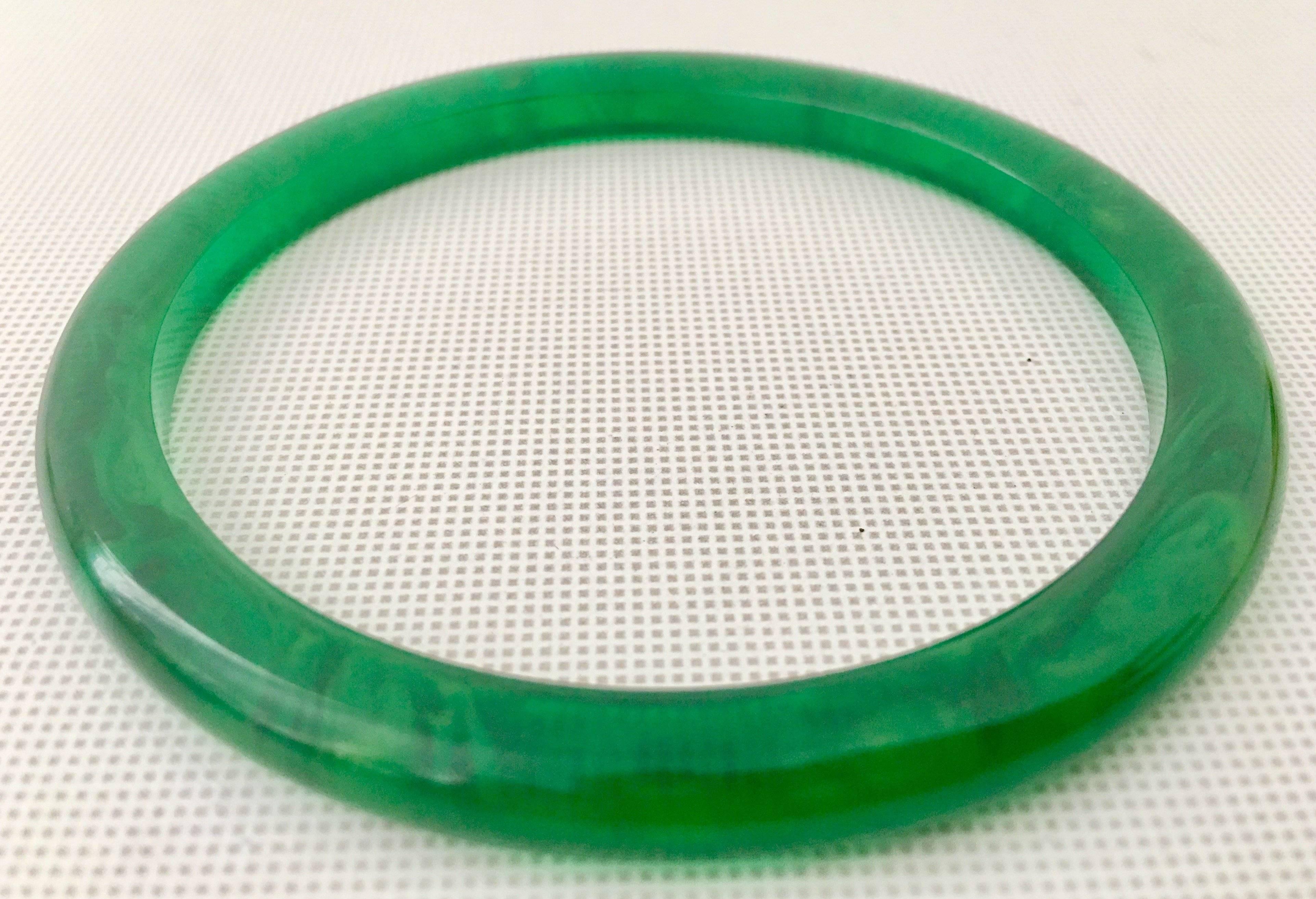 Vintage Bakelite Translucent Emerald Green Bangle Bracelet 2