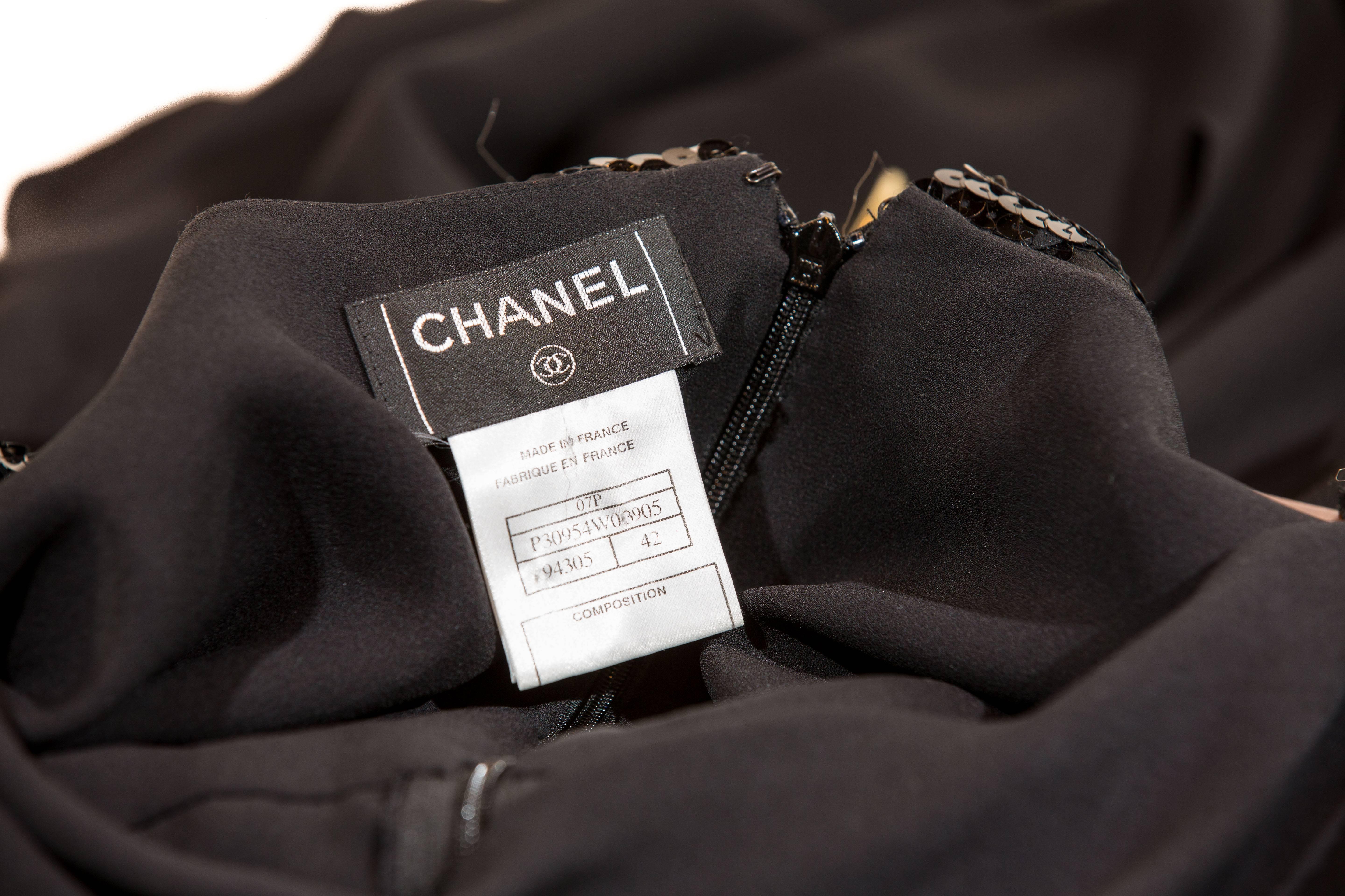 Chanel Black Silk and Sequined Dress with Gold Multi-Layer Chain, 2007  In Excellent Condition For Sale In Roslyn, NY