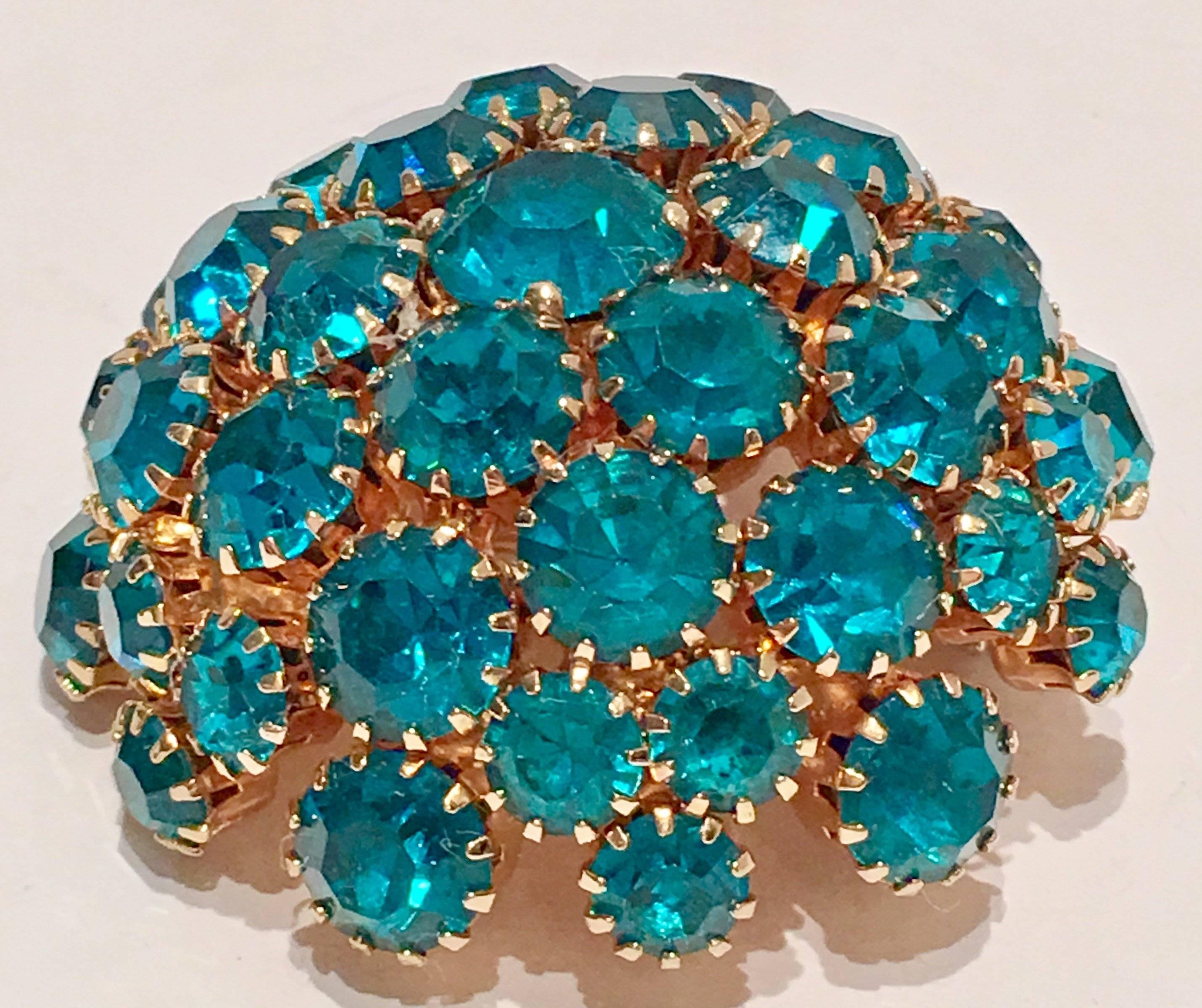 Vintage Gold Tone and Teal Swarovski Crystal Brooch/Pin By, Warner In Excellent Condition In West Palm Beach, FL