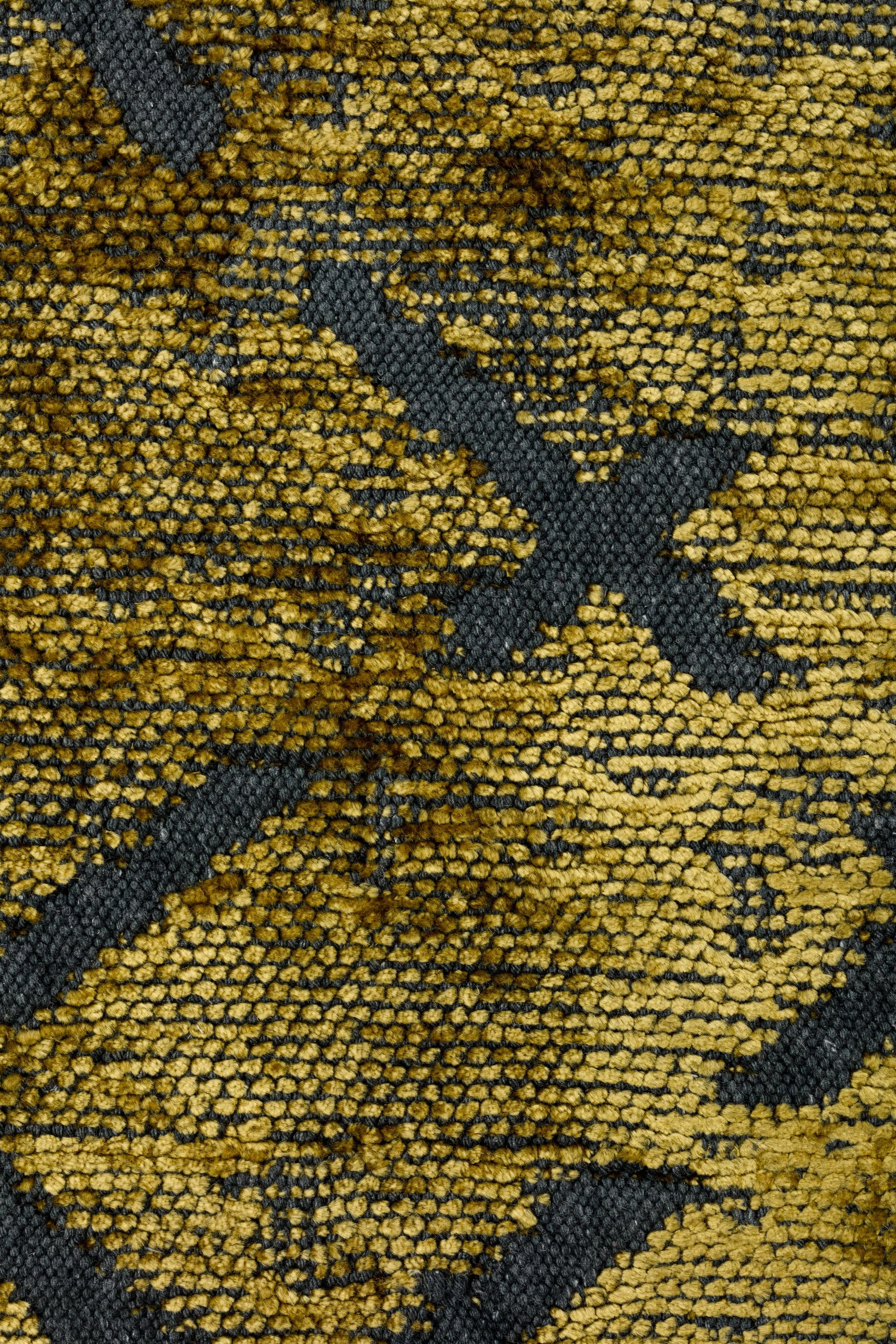 For Sale:  (Yellow) Modern  Abstract Luxury Hand-Finished Area Rug 5