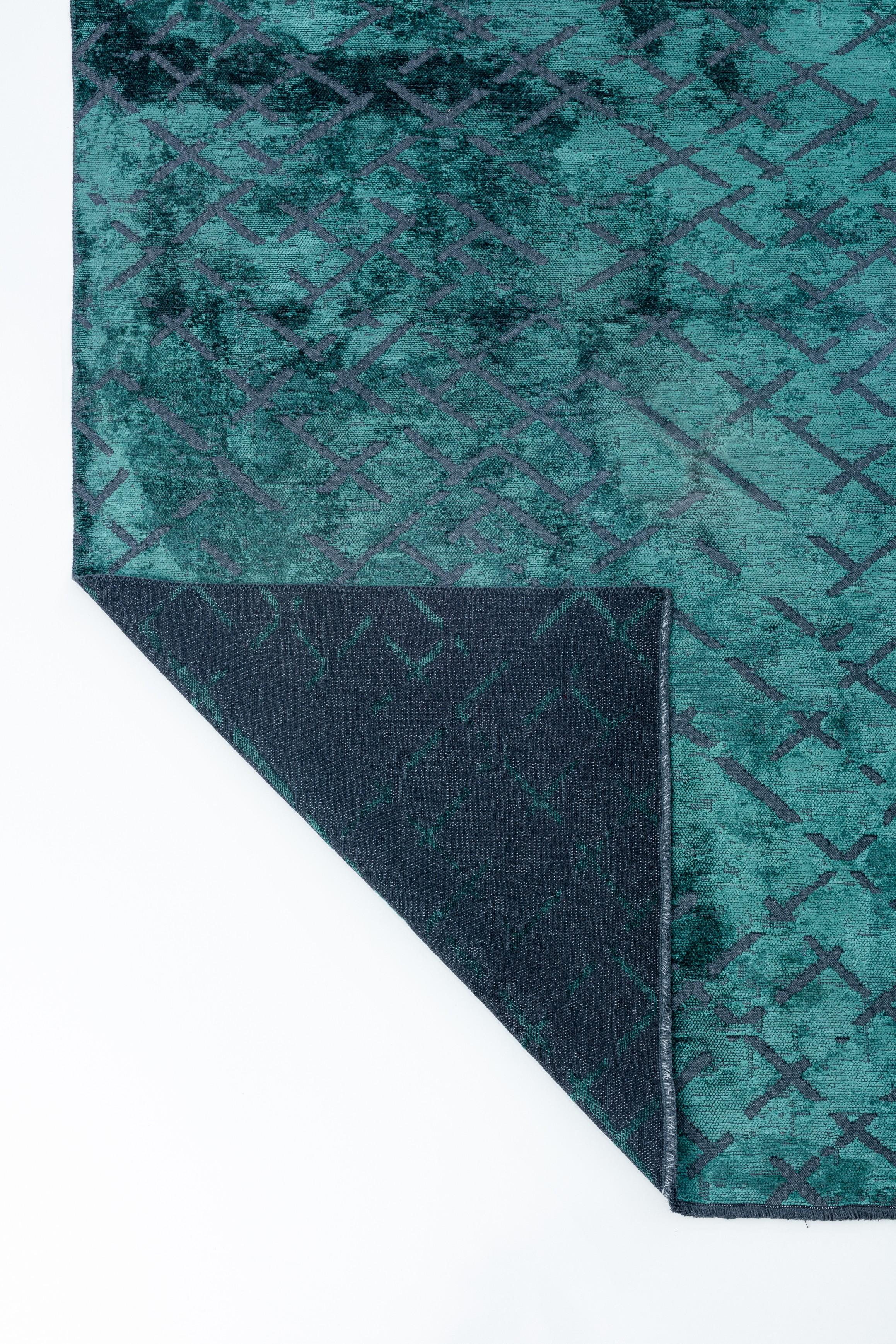 For Sale:  (Green) Modern  Abstract Luxury Hand-Finished Area Rug 3