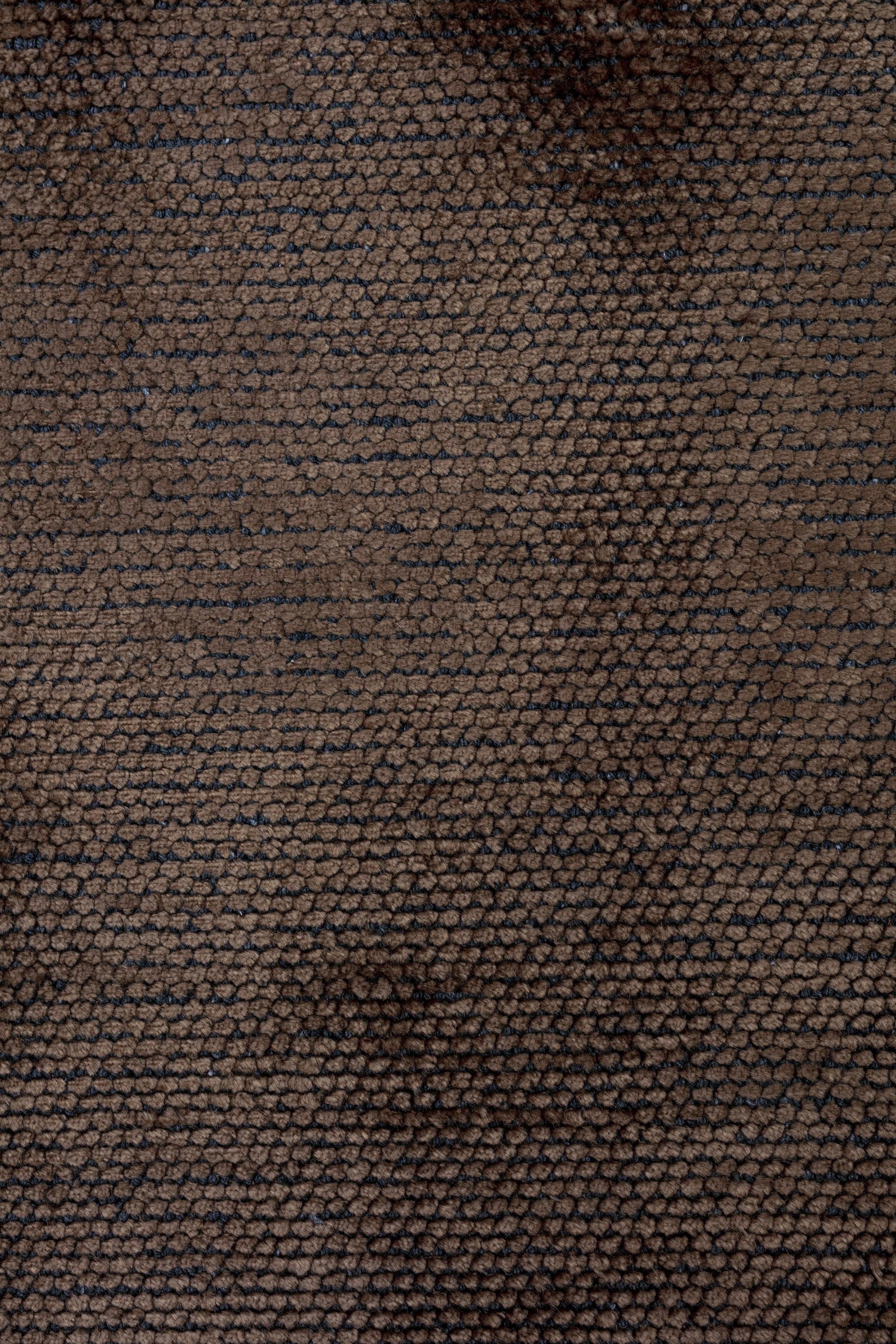 For Sale:  (Brown) Modern Solid Color Luxury Area Rug 5