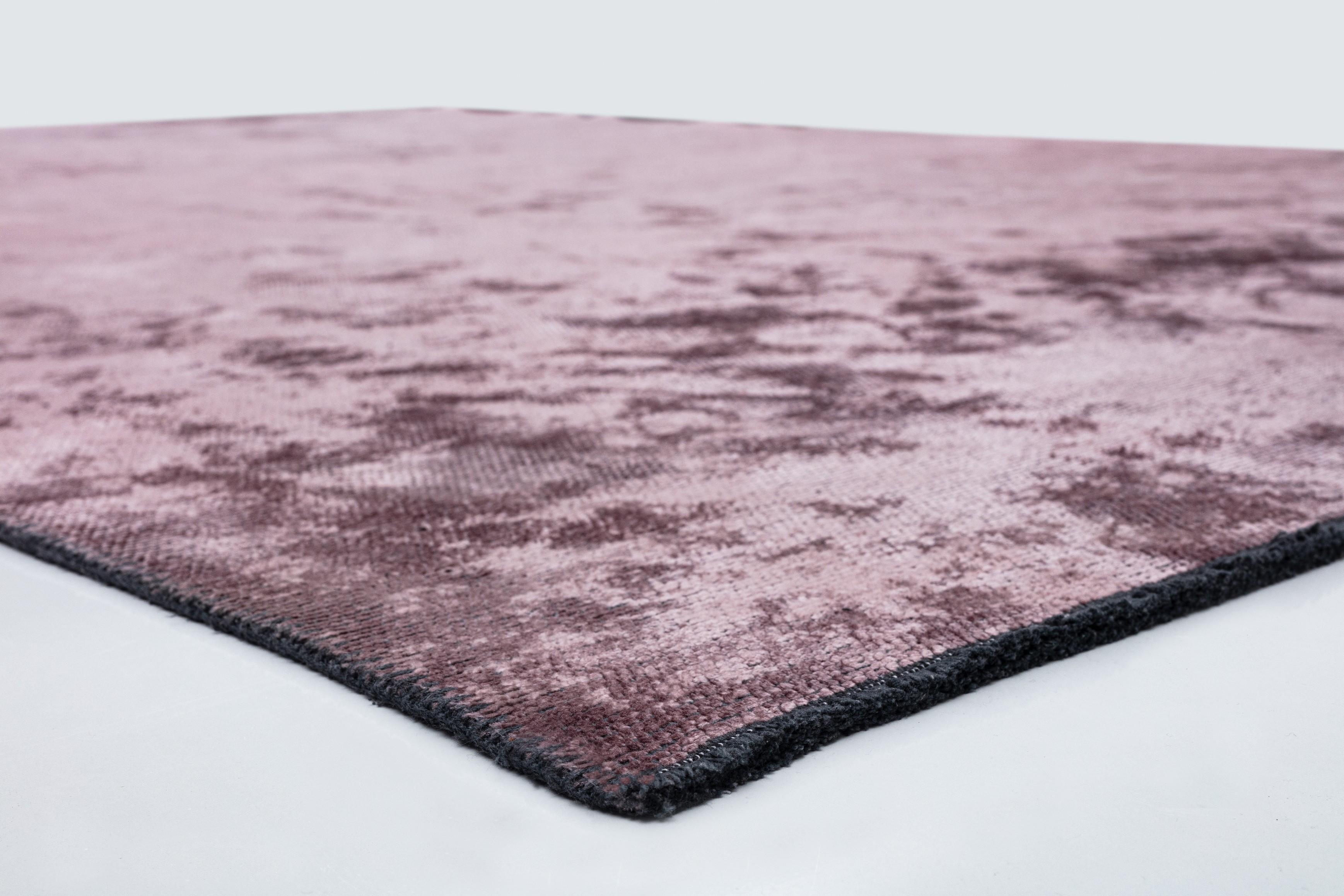 For Sale:  (Pink) Modern Solid Color Luxury Area Rug 4