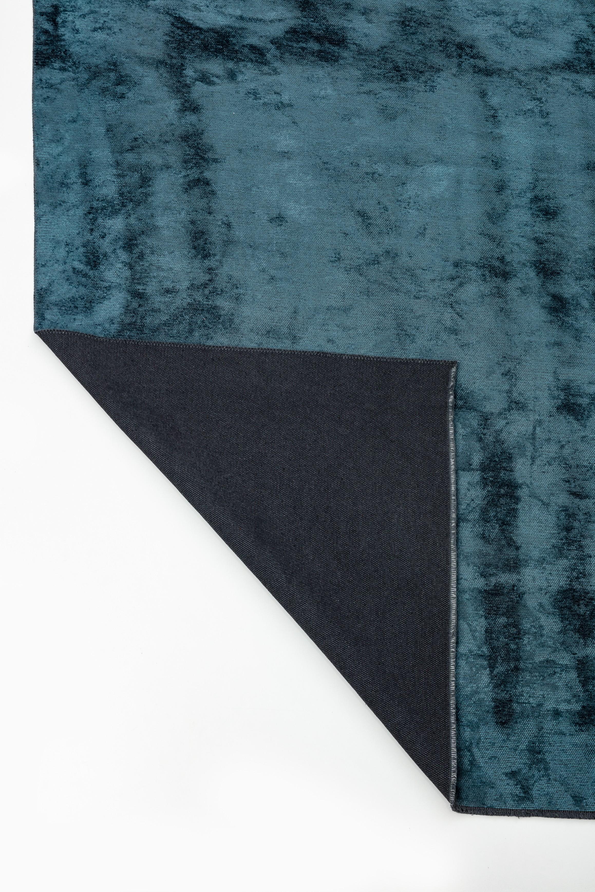 For Sale:  (Blue) Modern Solid Color Luxury Area Rug 3