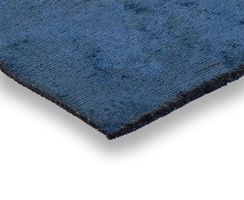 En vente :  (Bleu) Moderne  Tapis de luxe de couleur unie 5