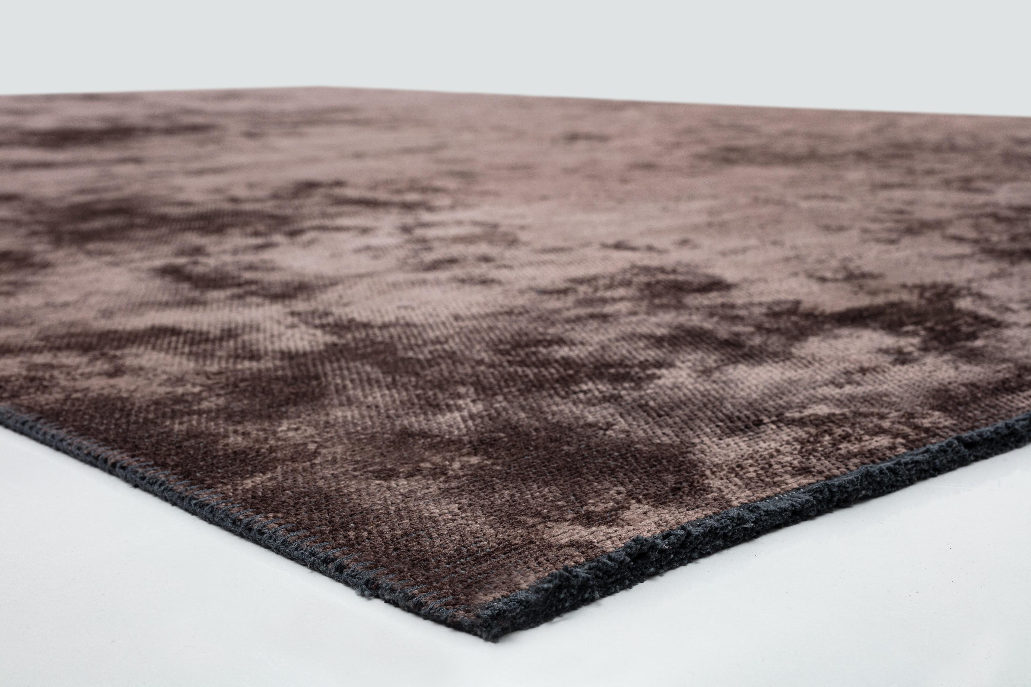 Im Angebot: Modern Solid Color Luxury Area Rug,  (Braun) 4