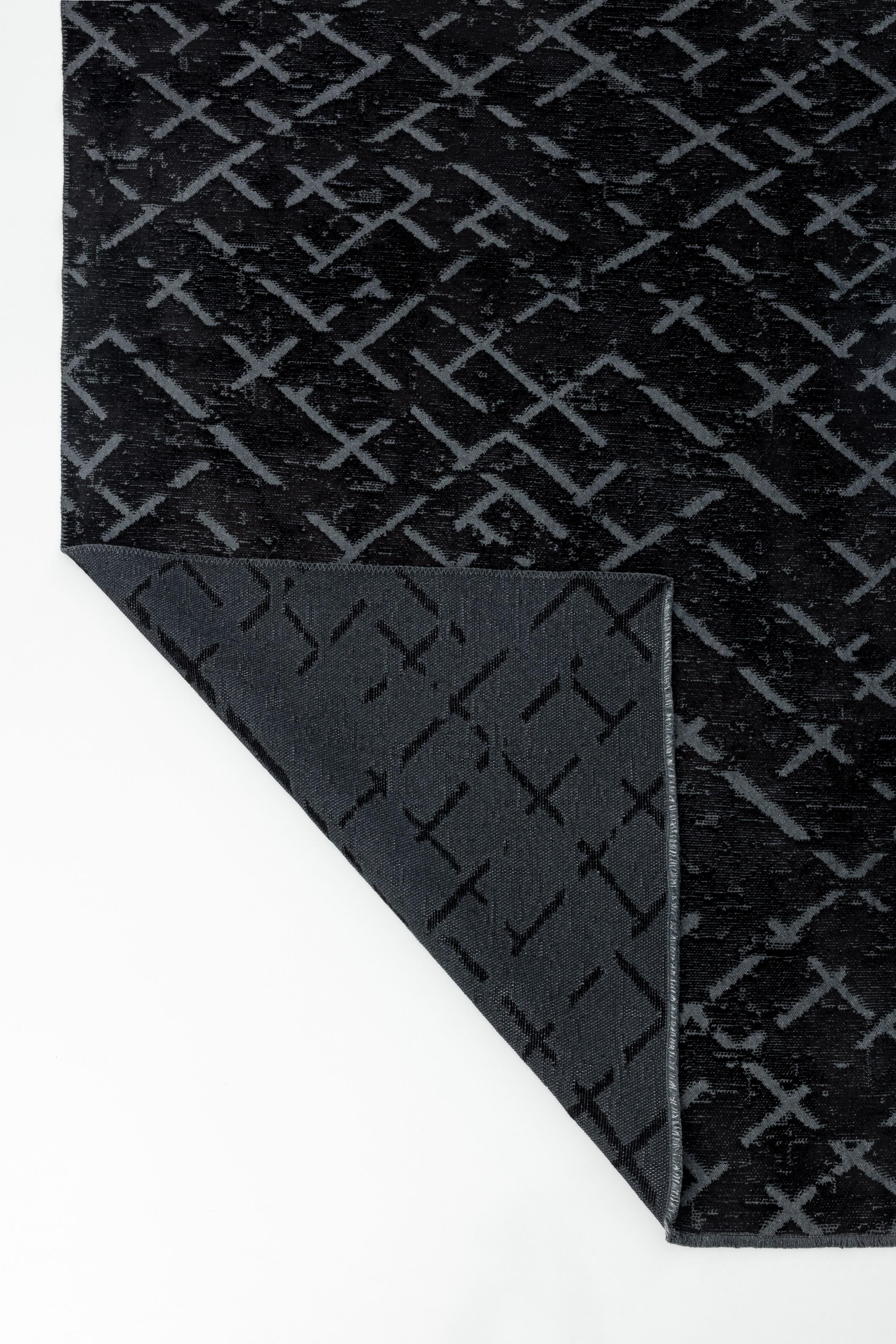 For Sale:  (Black) Modern  Abstract Luxury Hand-Finished Area Rug 4