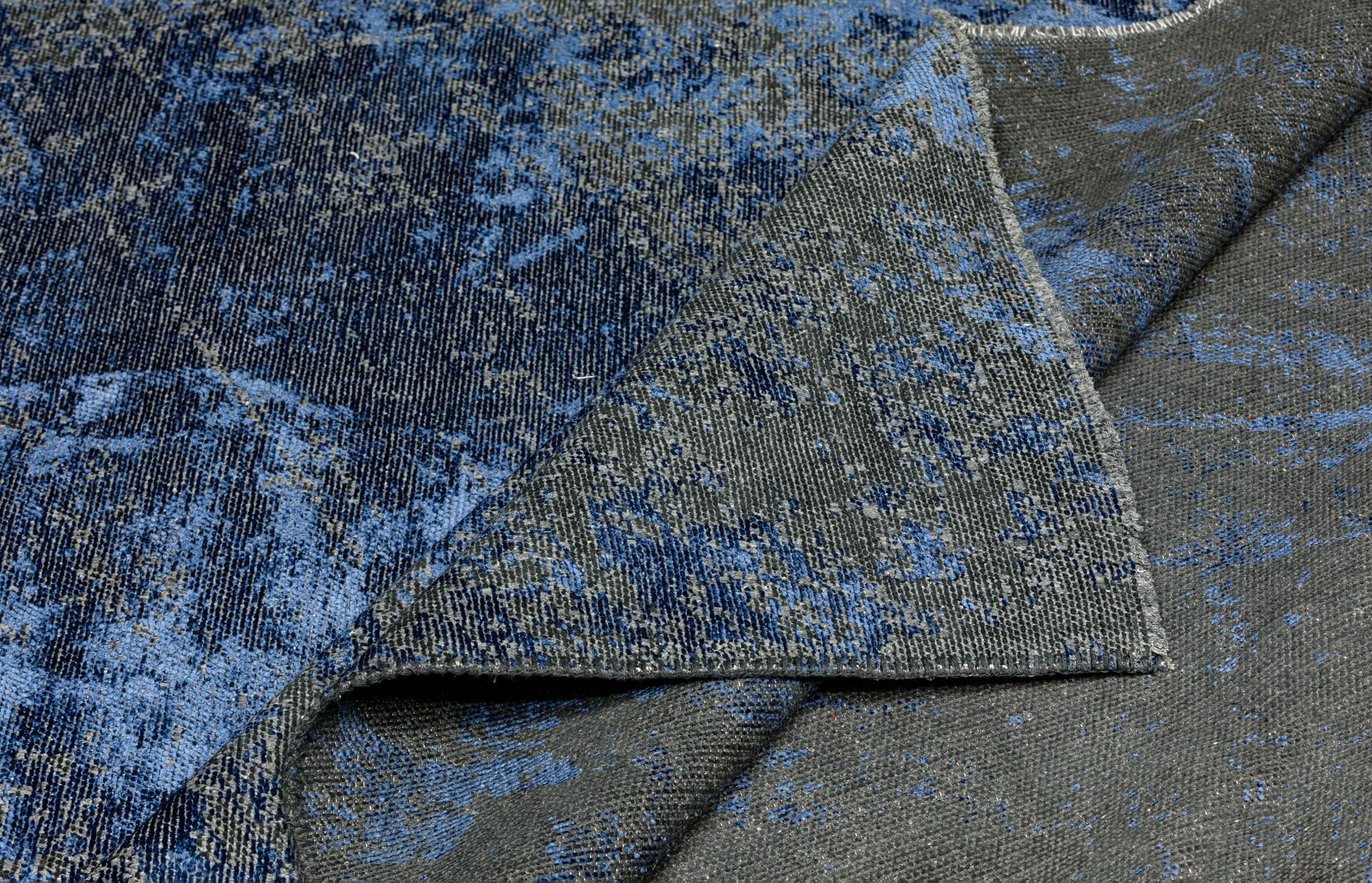 Im Angebot: Moderner abstrakter Luxus-Teppichboden,  (Blau) 2