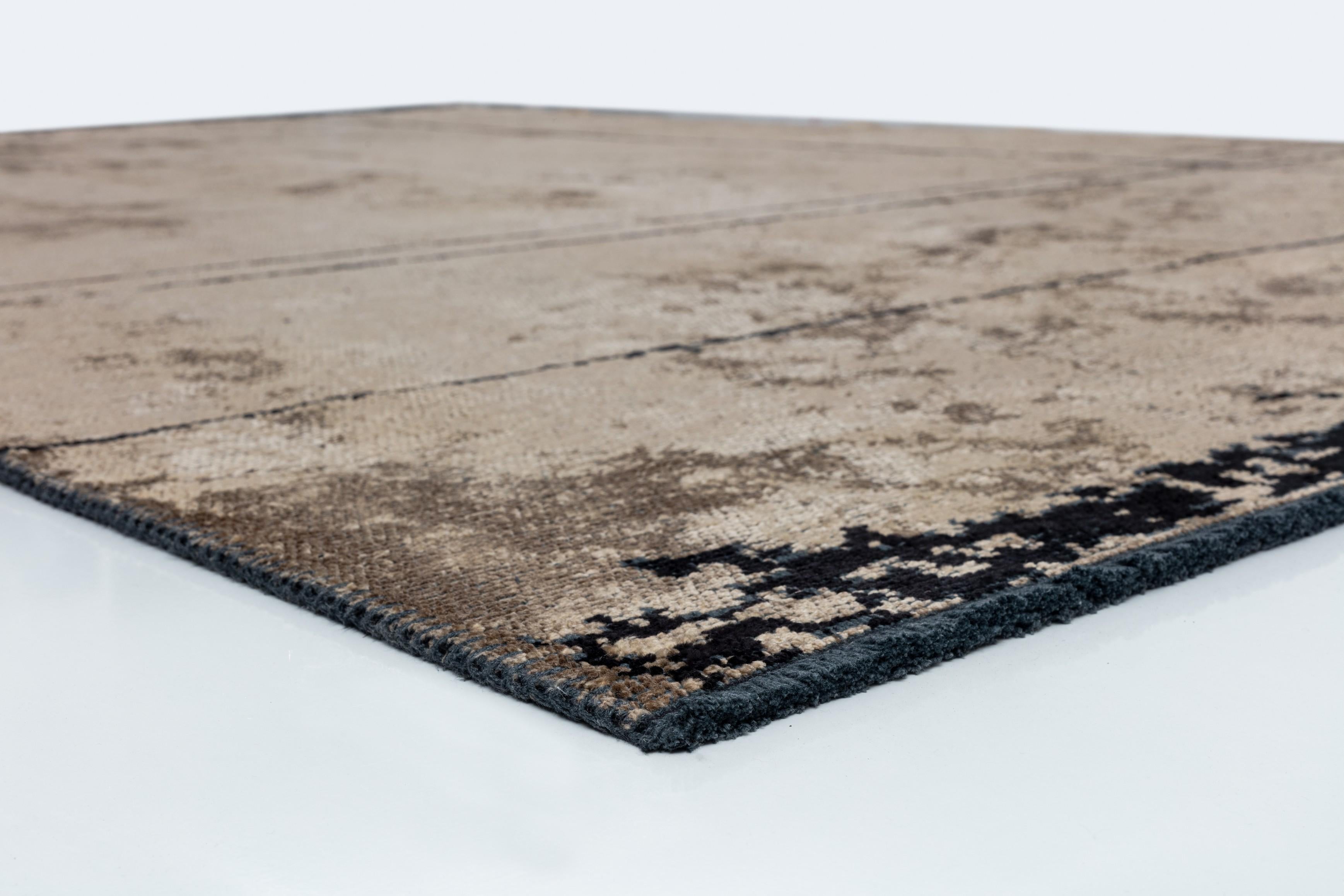 For Sale:  (Black) Modern Abstract Luxury Area Rug 4