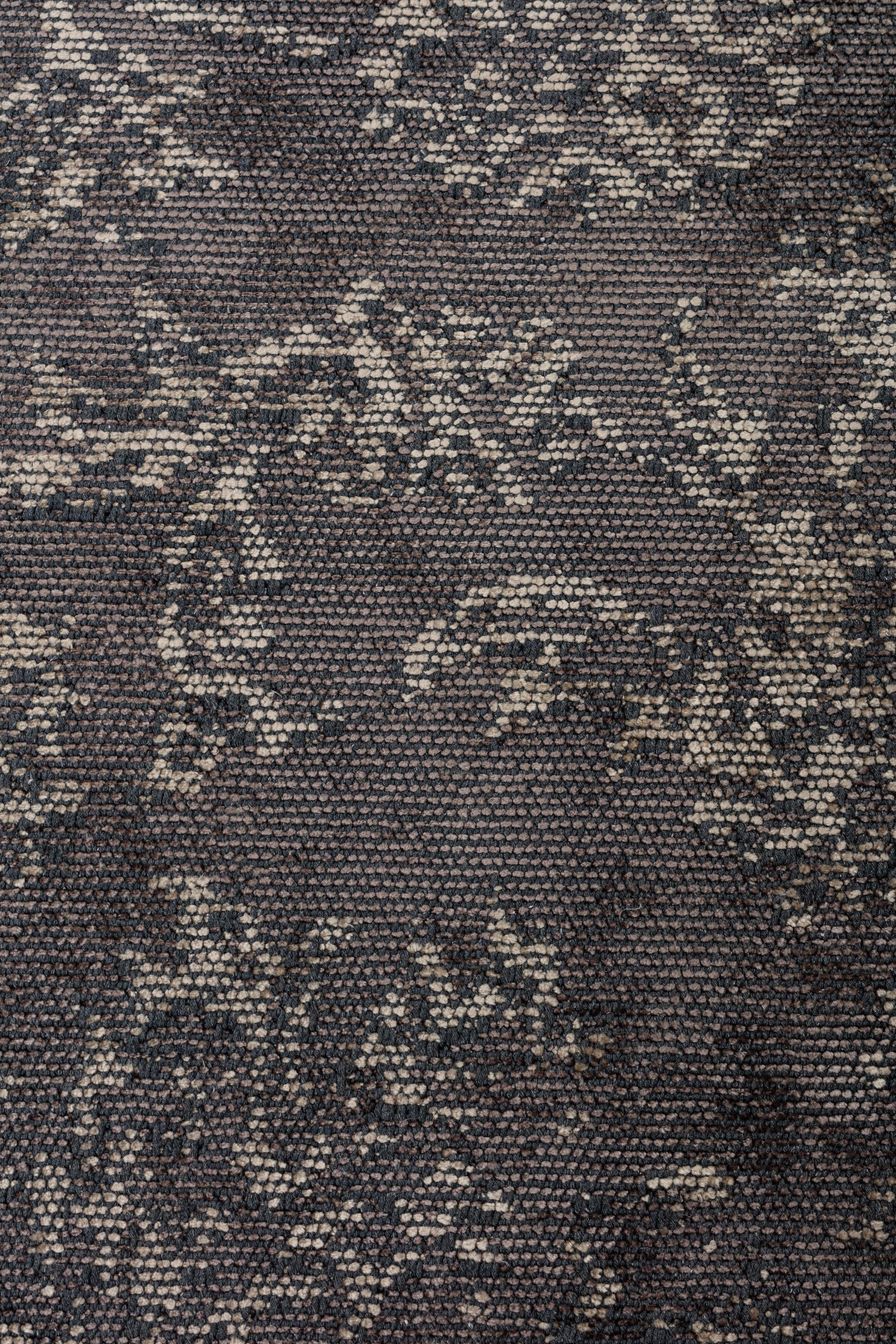 For Sale:  (Gray) Modern Toile Luxury Hand-Finished Area Rug 4