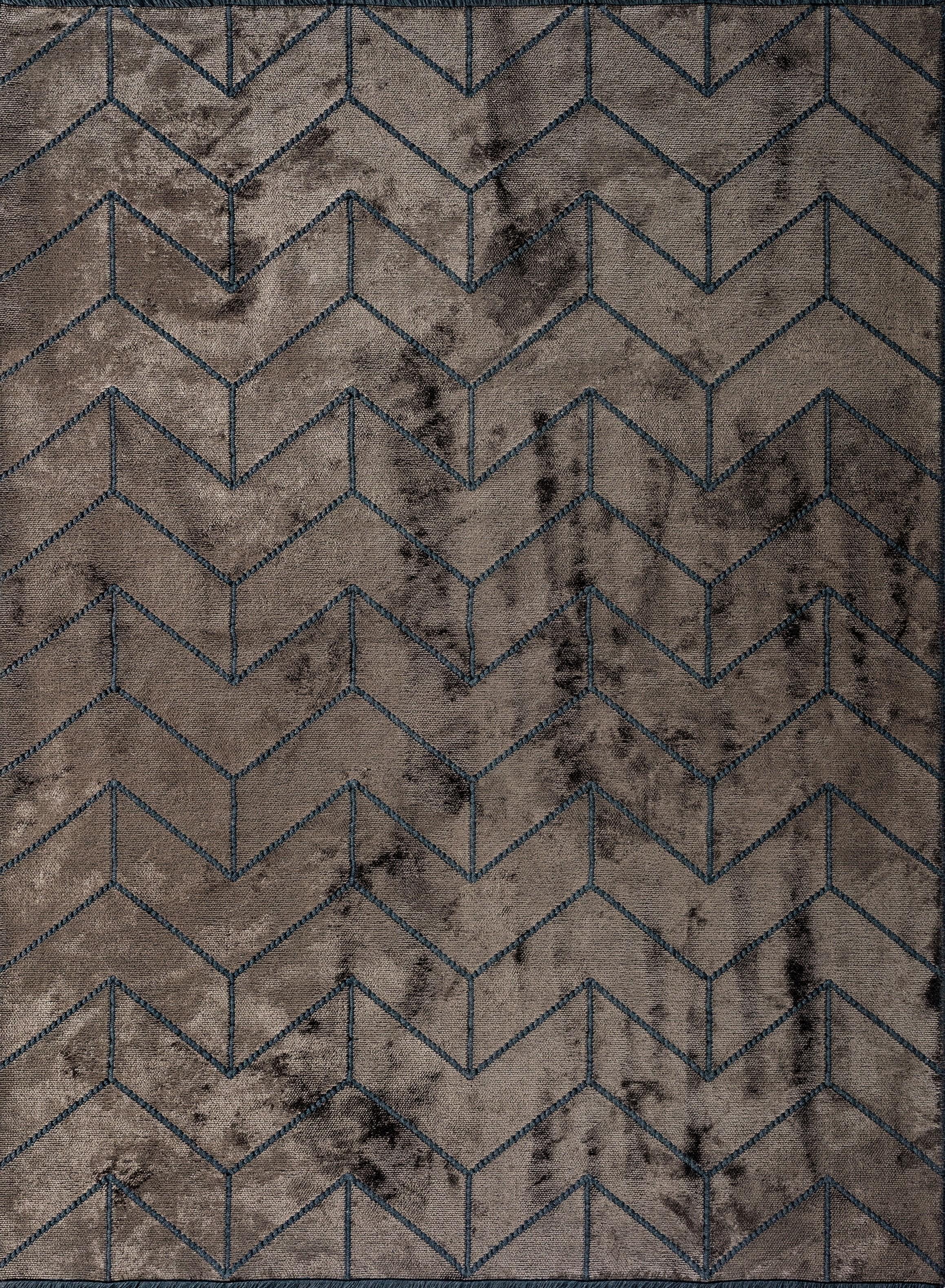 For Sale:  (Brown) Modern Chevron Luxury Hand-Finished Area Rug