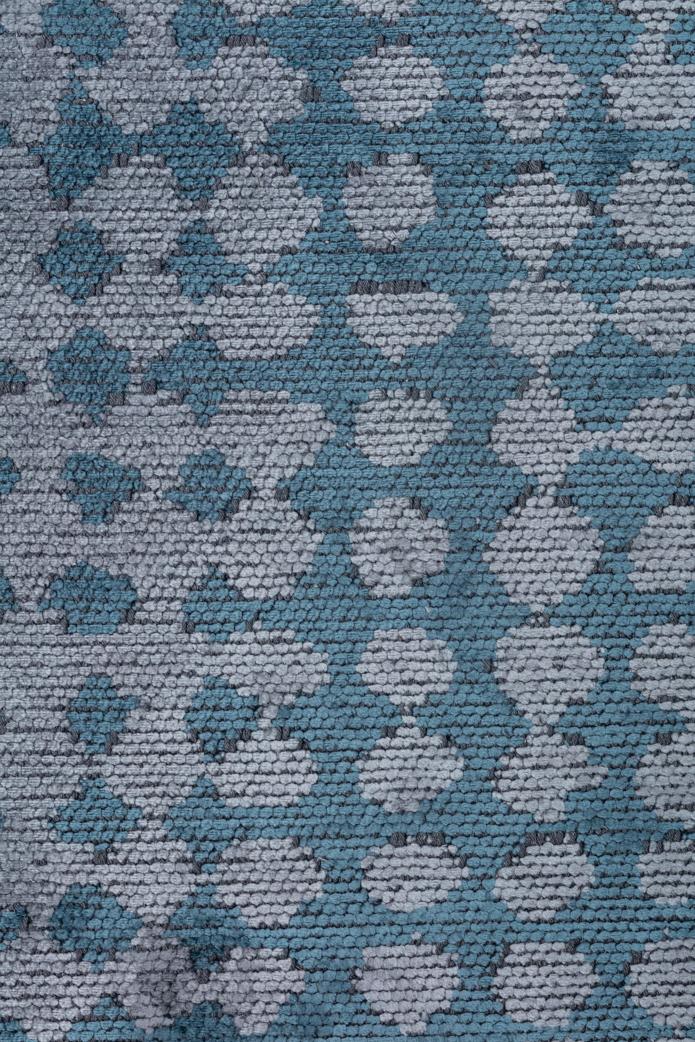 Im Angebot: Modern Polka Dots Luxury Hand-Finished Area Rug,  (Blau) 5