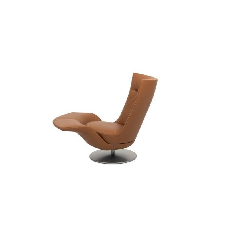 Im Angebot: Pli Dual Rotation Multi-Functional-Sessel aus Leder von FSM,  (Orange) 3