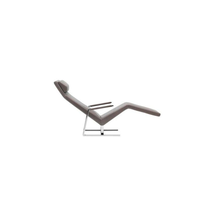 Im Angebot: De Sede Longue-Stuhl aus glänzendem Leder von Christophe Marchand,  (Braun) 3