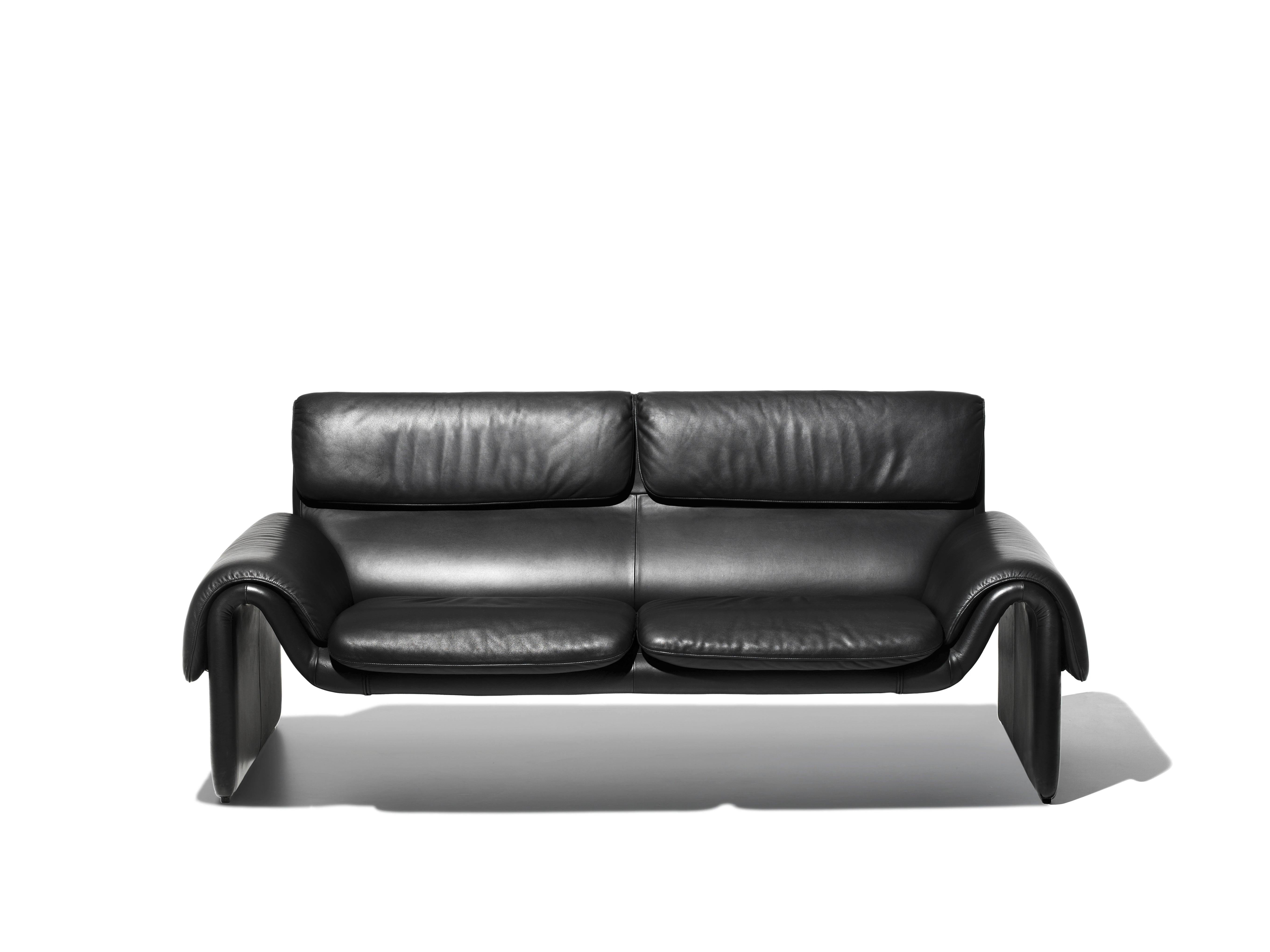 En vente :  (Noir) Canapé deux places en cuir Bauhaus DS-2011 de De Sede
