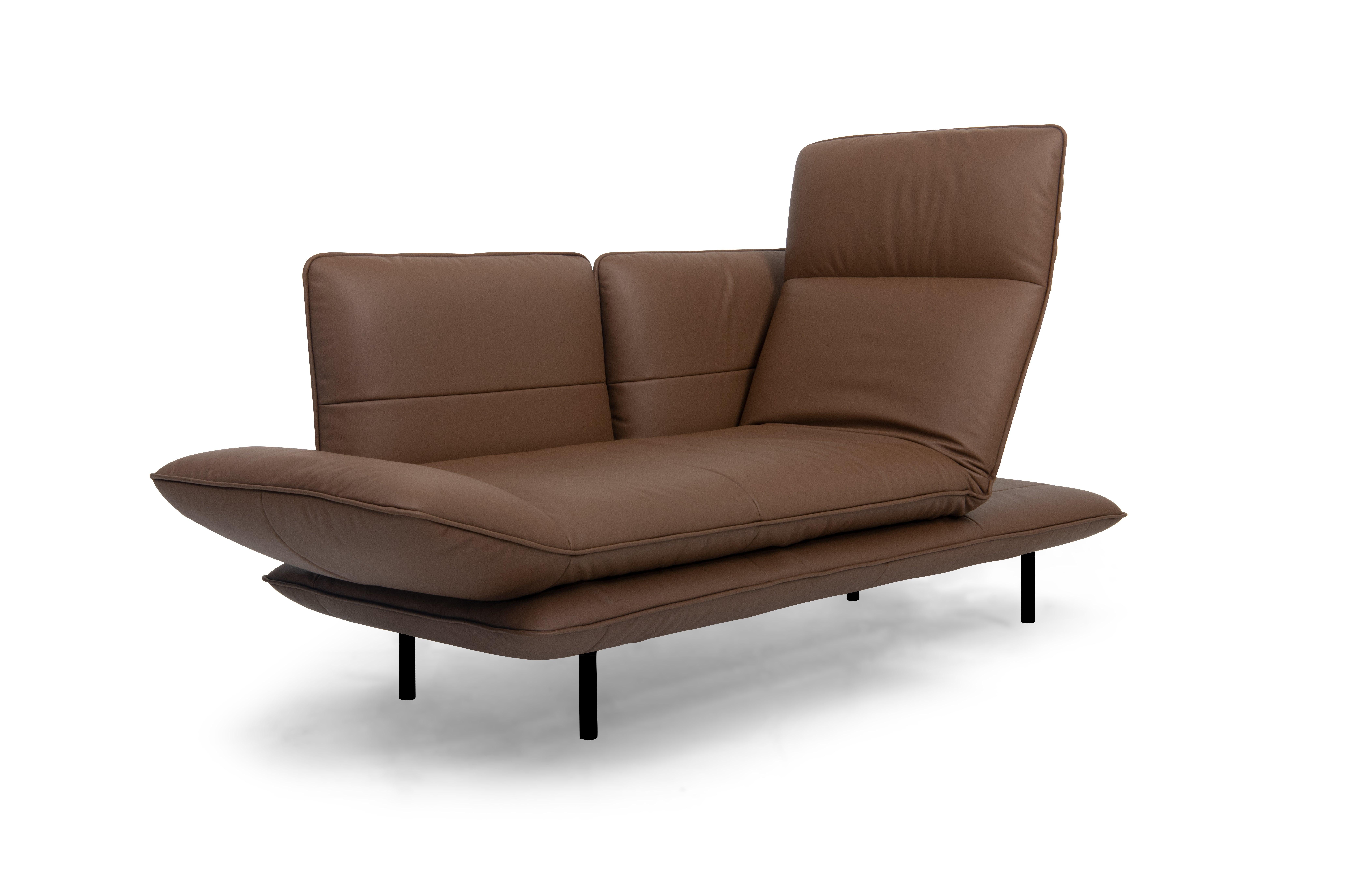 Im Angebot: Umwandelbares Leder-Sofa von FSM,  (Braun) 3