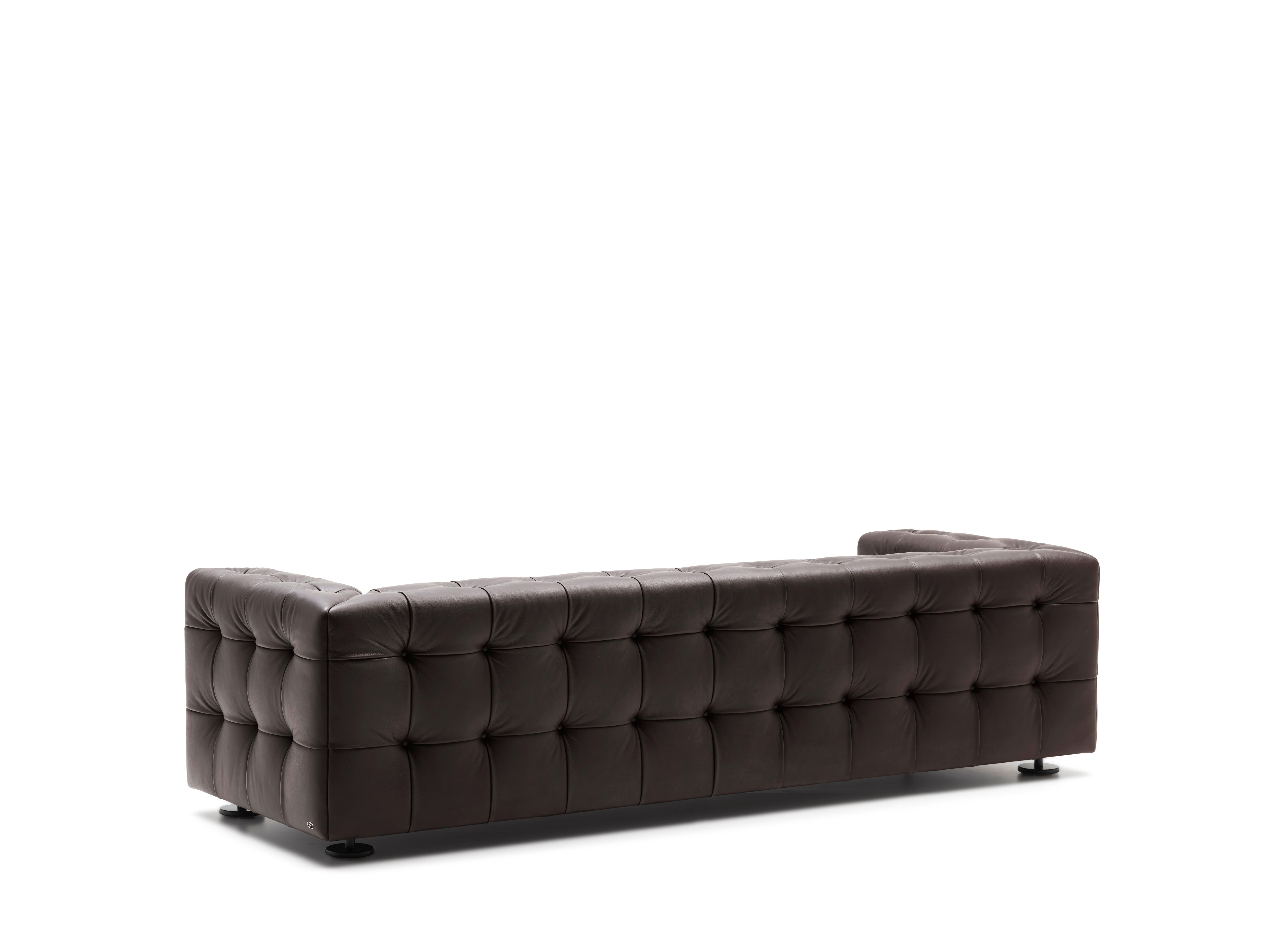 Im Angebot: RH-306 Großes getuftetes Chesterfield-Sofa aus Leder von Robert Haussmann,  (Braun) 3