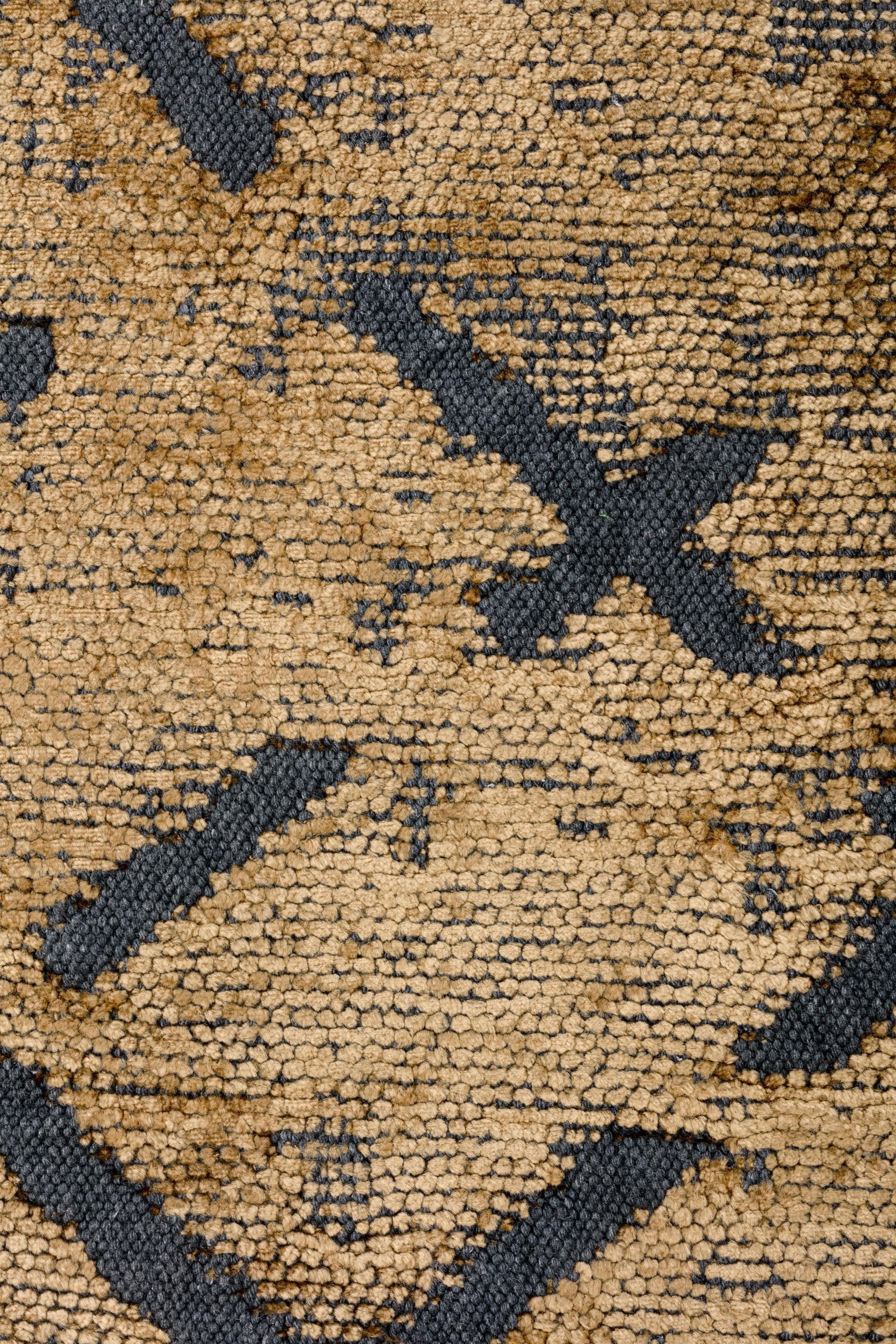 For Sale:  (Yellow) Modern Abstract Luxury Hand-Finished Area Rug 5