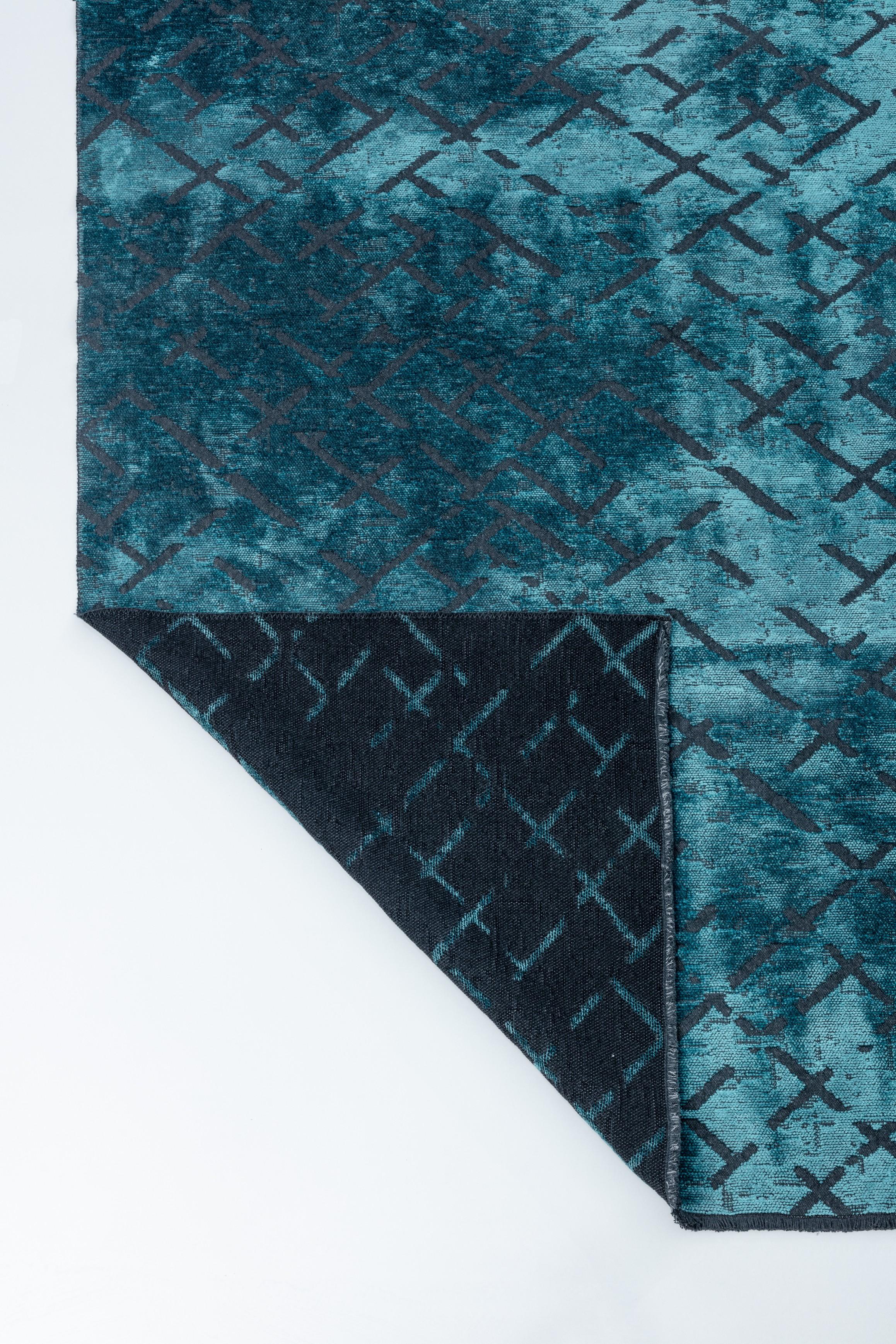 For Sale:  (Green) Modern Abstract Luxury Hand-Finished Area Rug 3