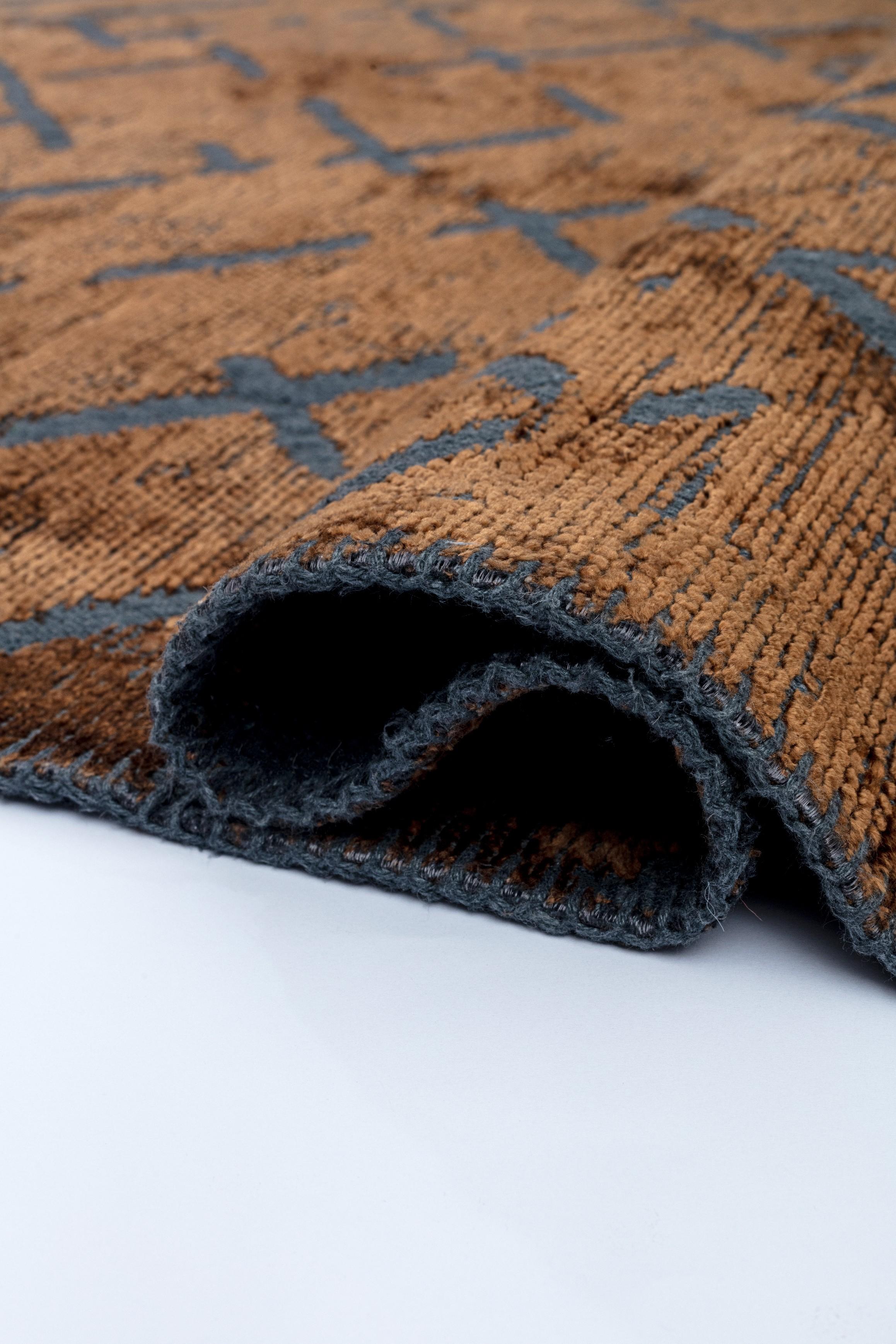 For Sale:  (Brown) Modern Abstract Luxury Hand-Finished Area Rug 2