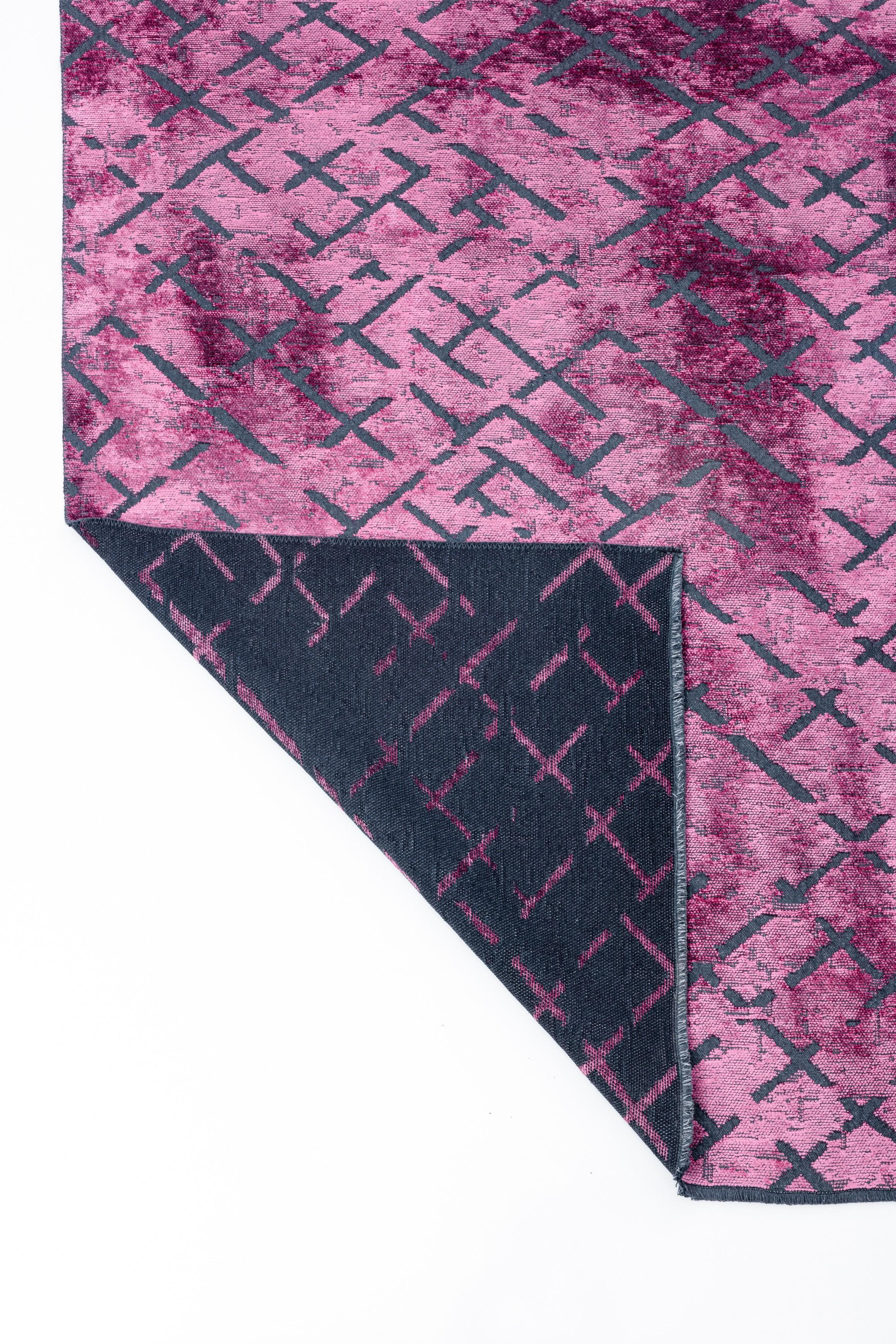 For Sale:  (Purple) Modern Abstract Luxury Hand-Finished Area Rug 3
