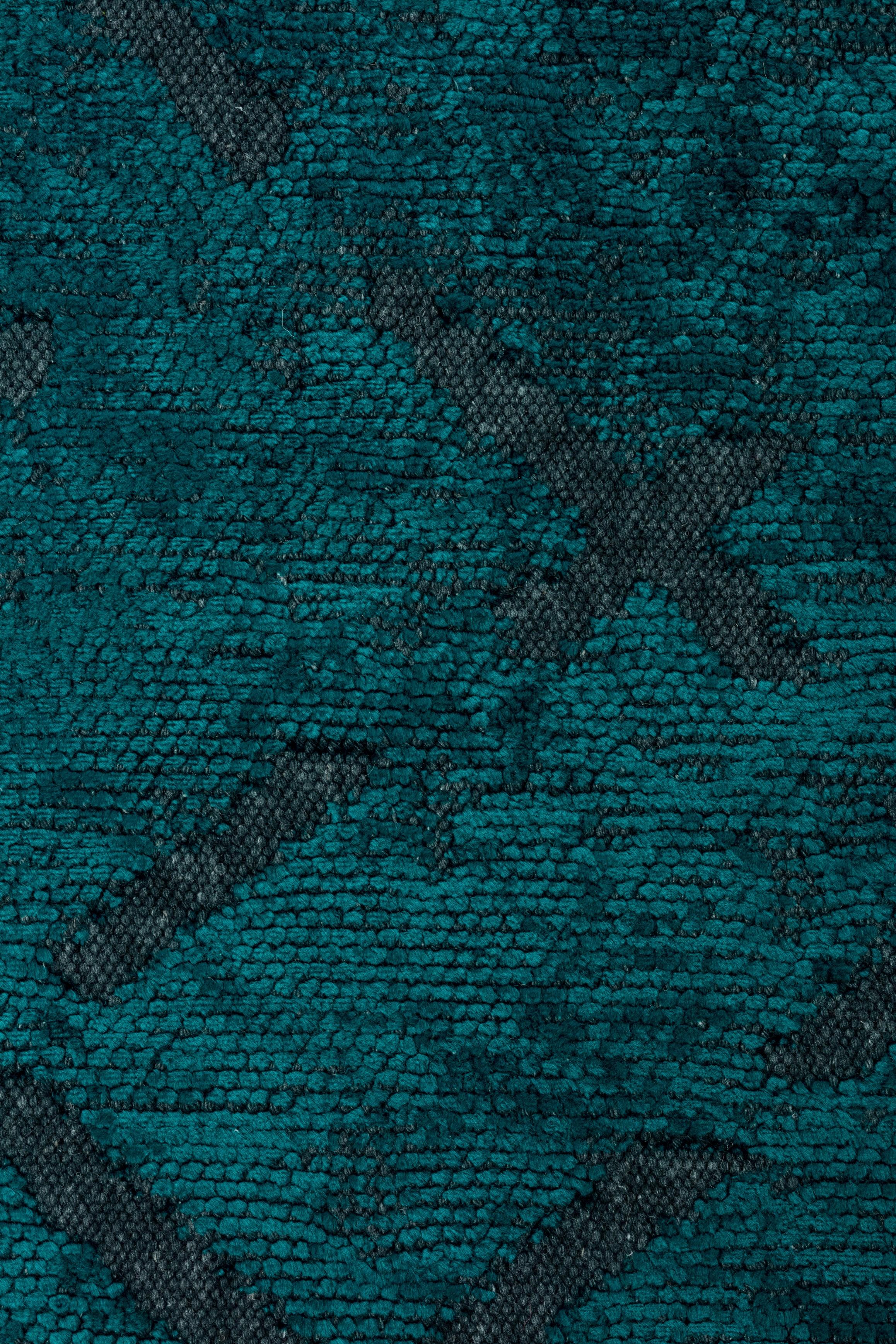 For Sale:  (Green) Modern Abstract Luxury Hand-Finished Area Rug 5