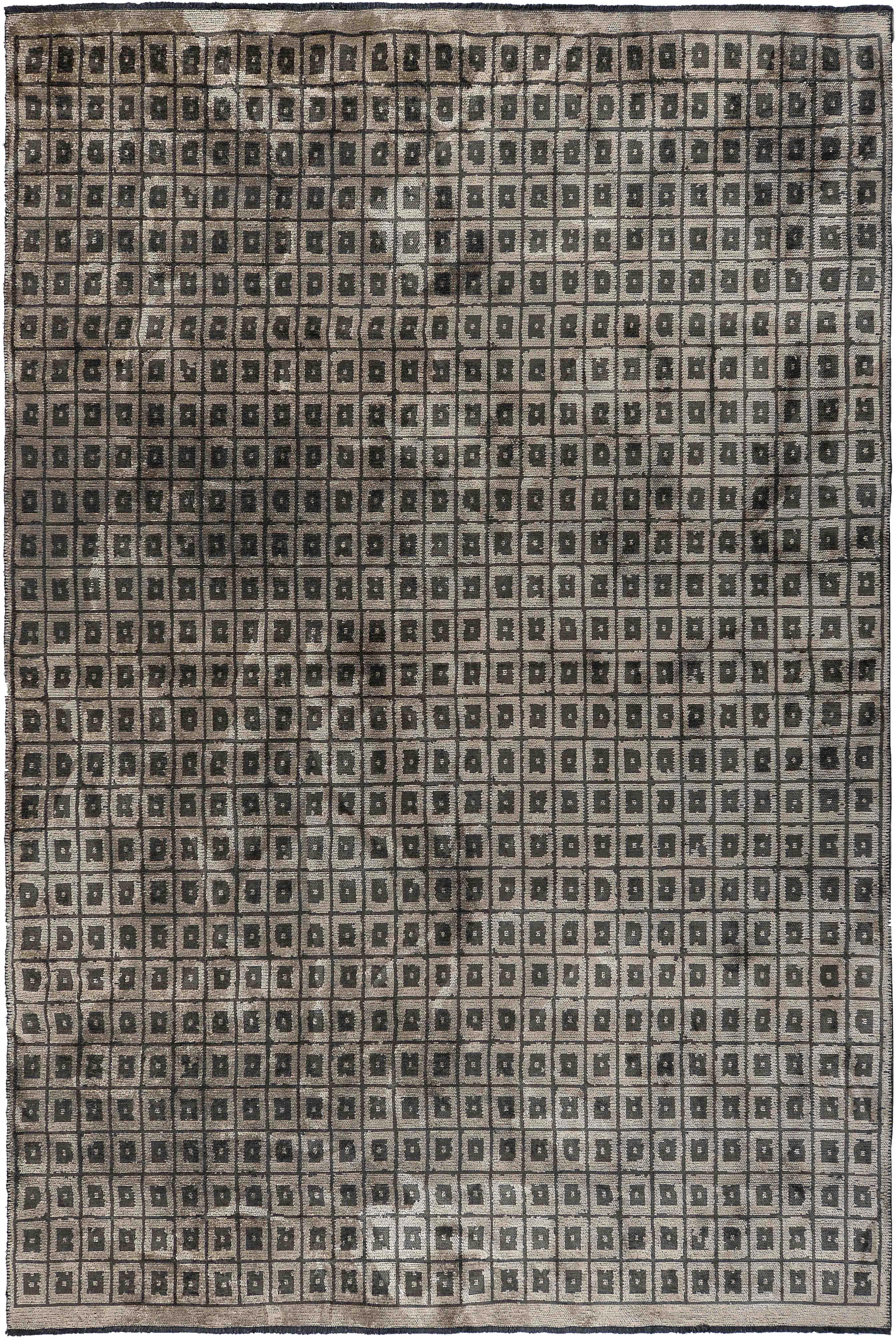 For Sale:  (Gray) Modern Checkered Luxury Area Rug
