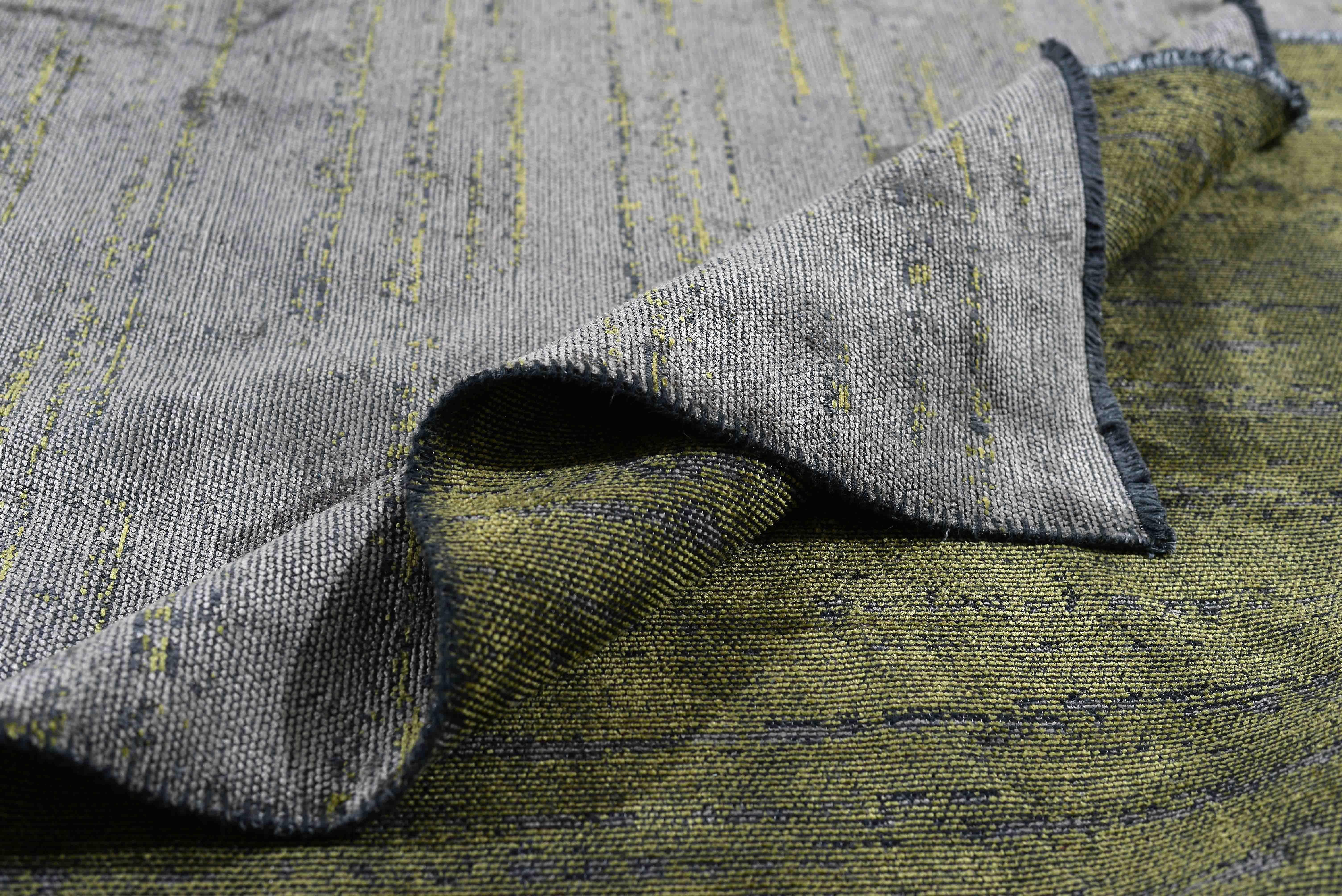 En vente :  (Gris) The Moderns No Pattern Solid Color Luxury Area Rug (tapis de luxe moderne sans motif et de couleur unie) 2
