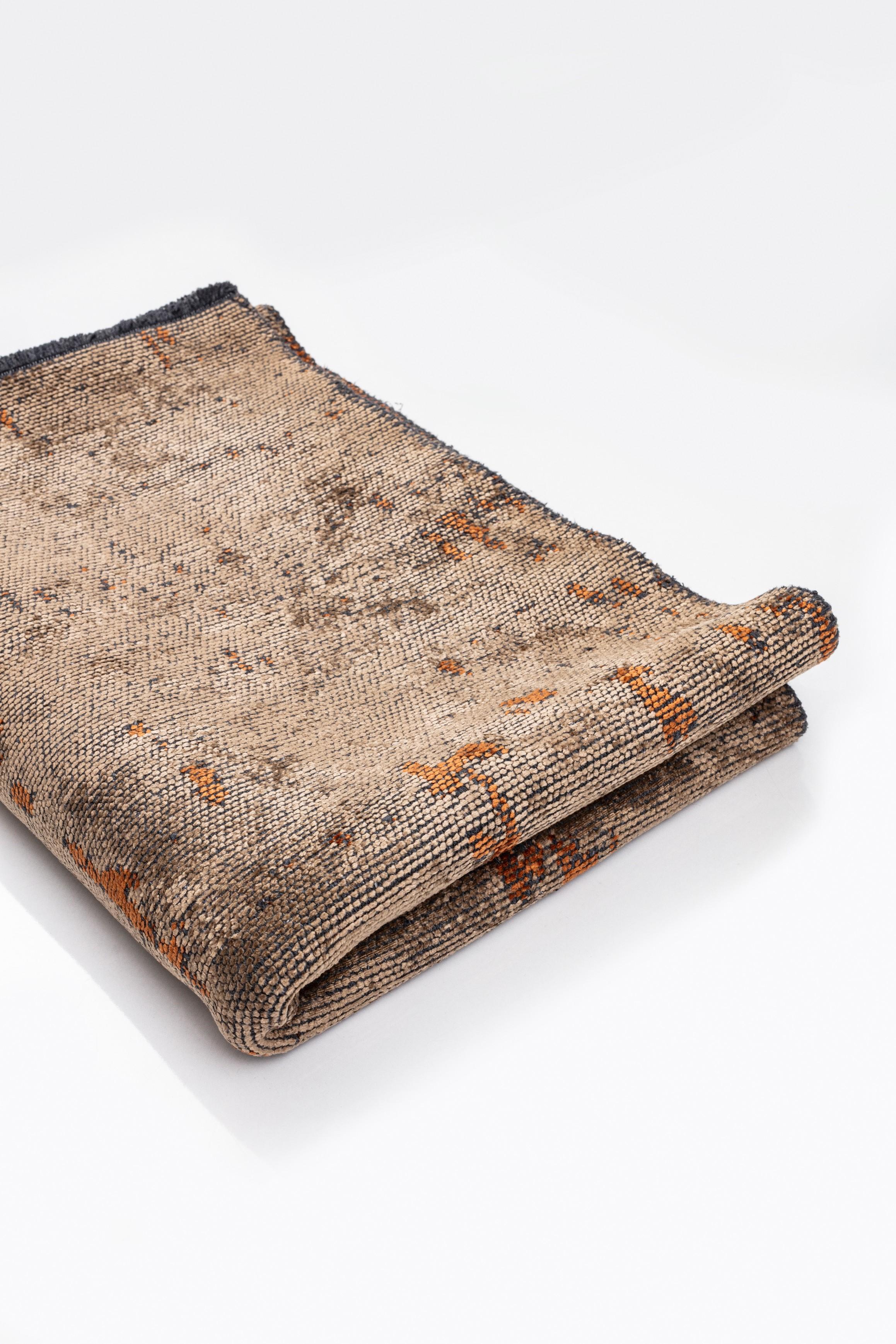 For Sale:  (Orange) Modern  Abstract Luxury Hand-Finished Area Rug 4