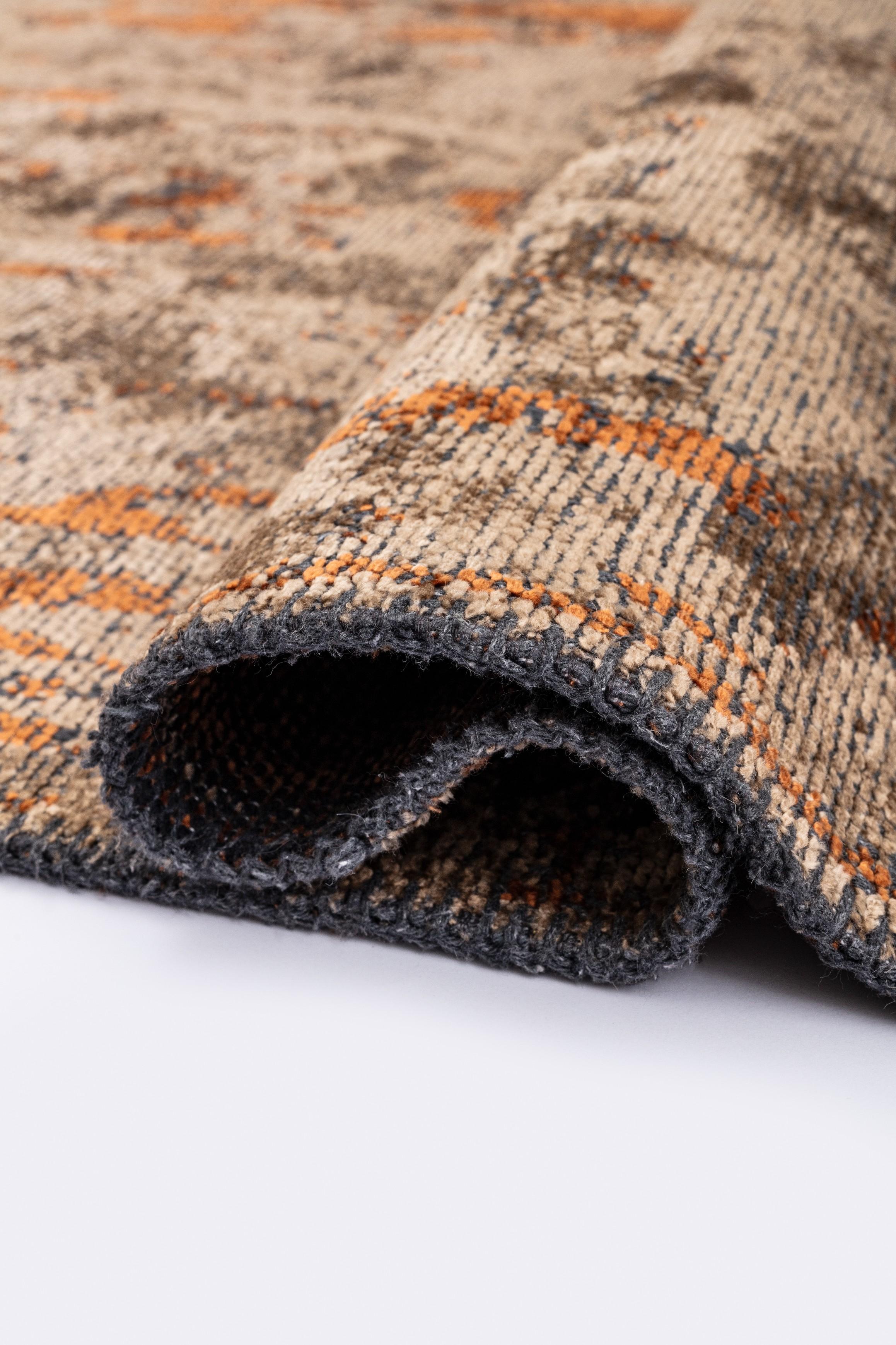 For Sale:  (Orange) Modern  Abstract Luxury Hand-Finished Area Rug 2