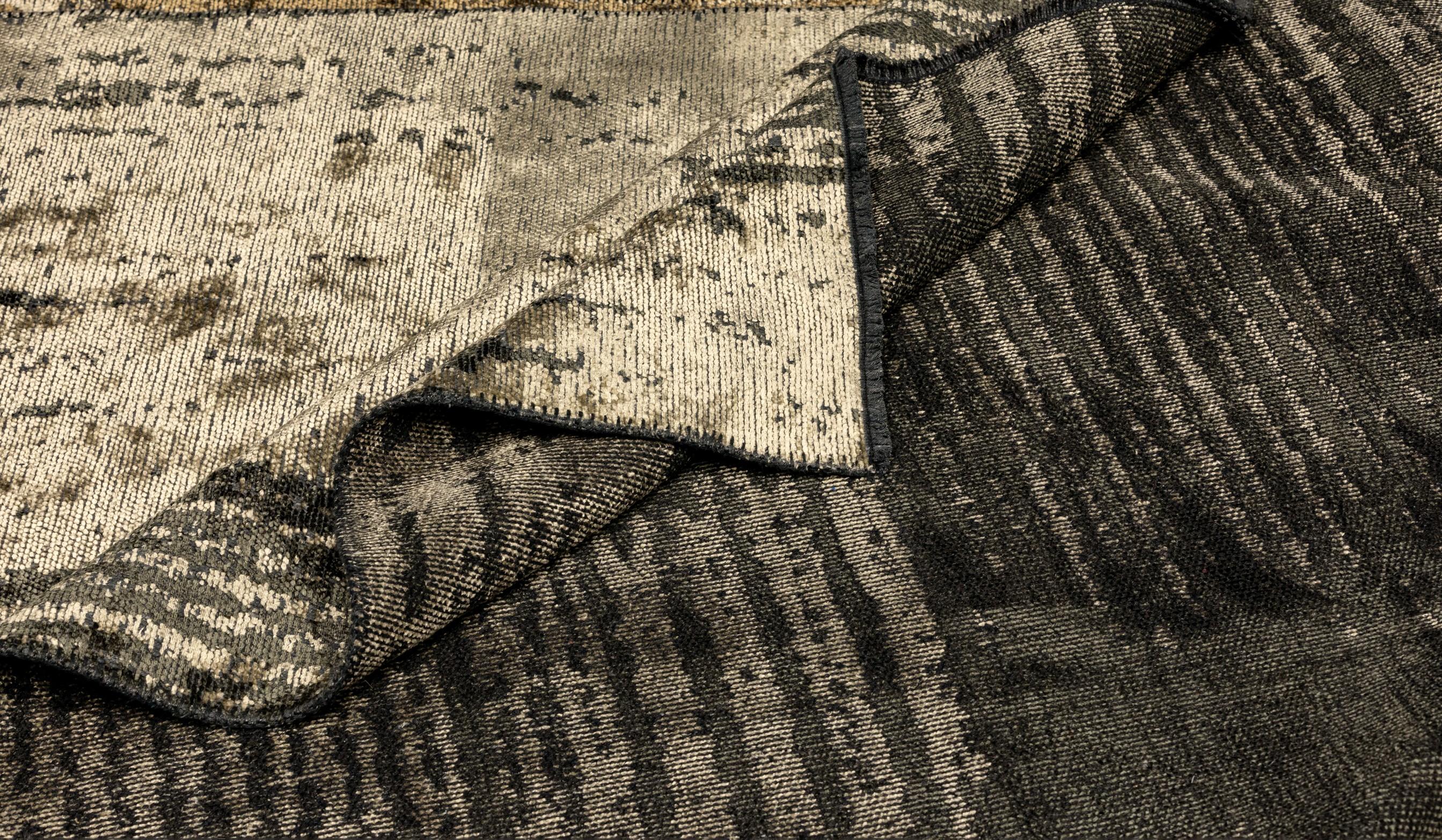 Im Angebot: Transitional Patchwork Luxury Area Rug,  (Beige) 2