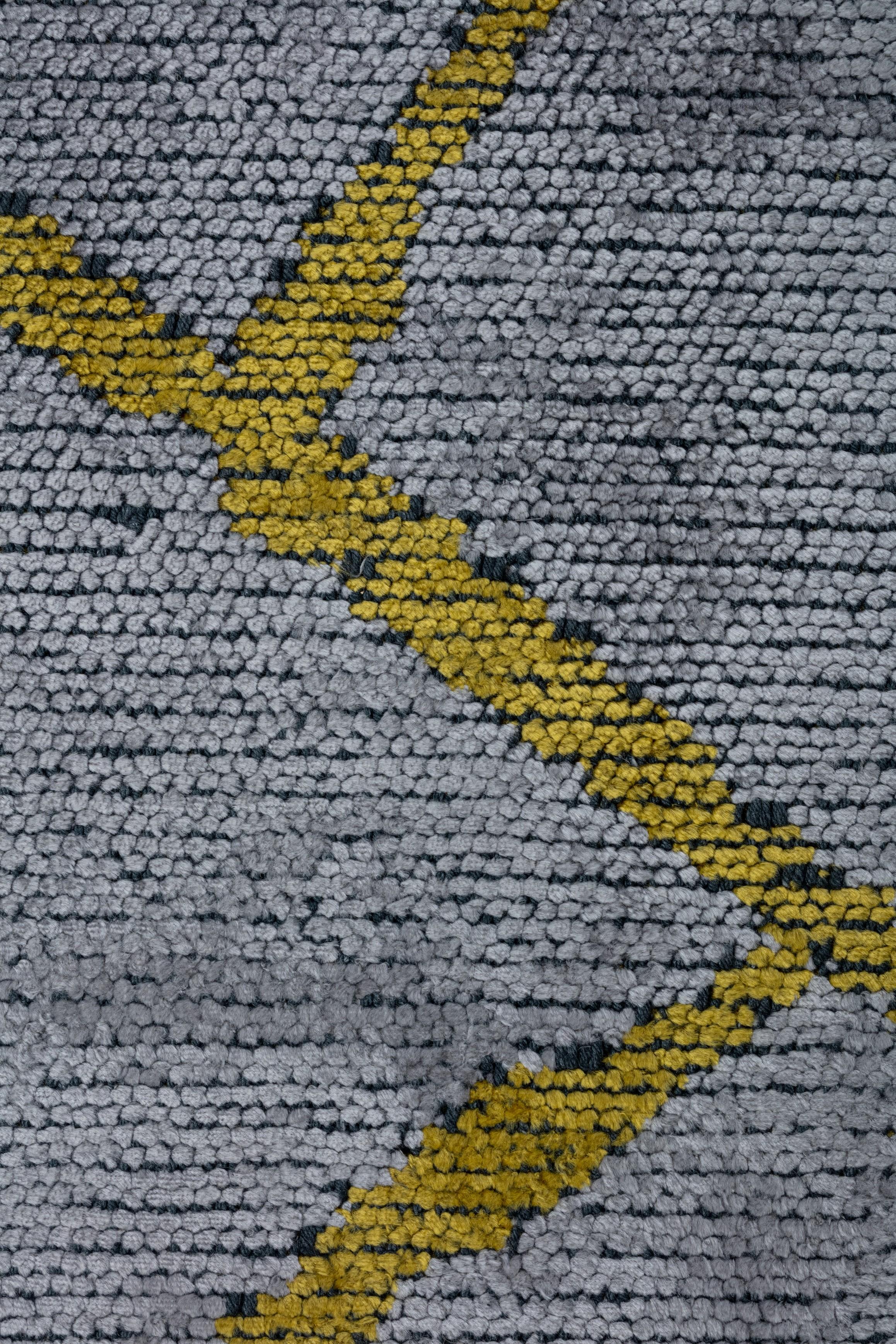 For Sale:  (Gray) Modern Abstract Luxury Area Rug 5