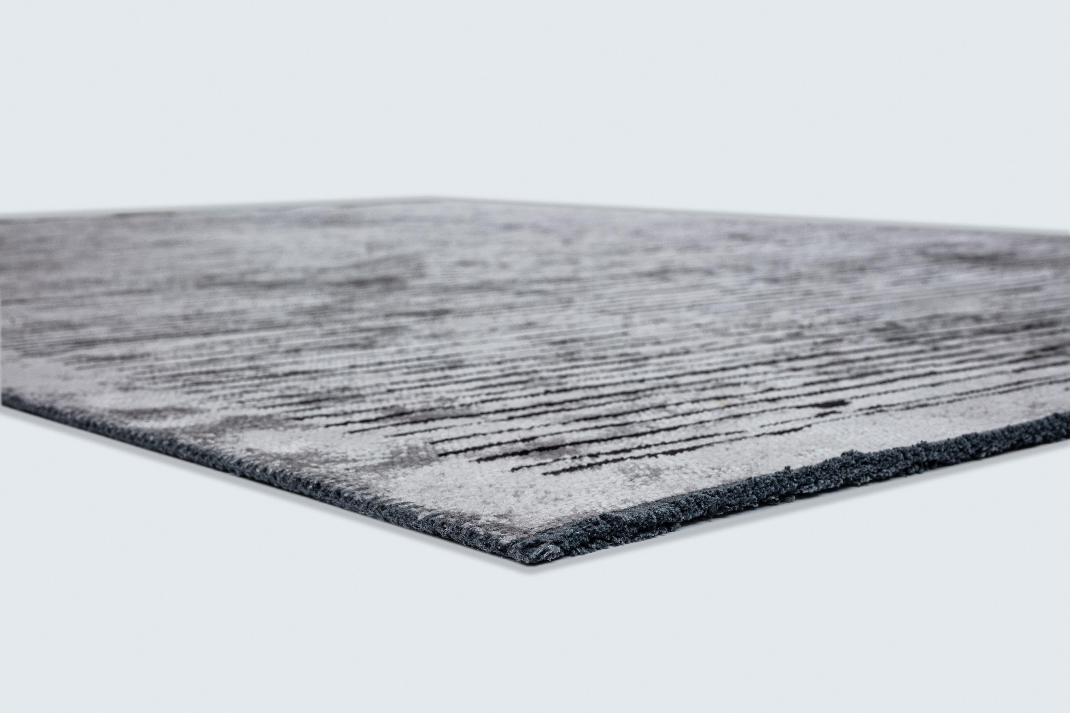 For Sale:  (Gray) Modern Striped Luxury Area Rug 4