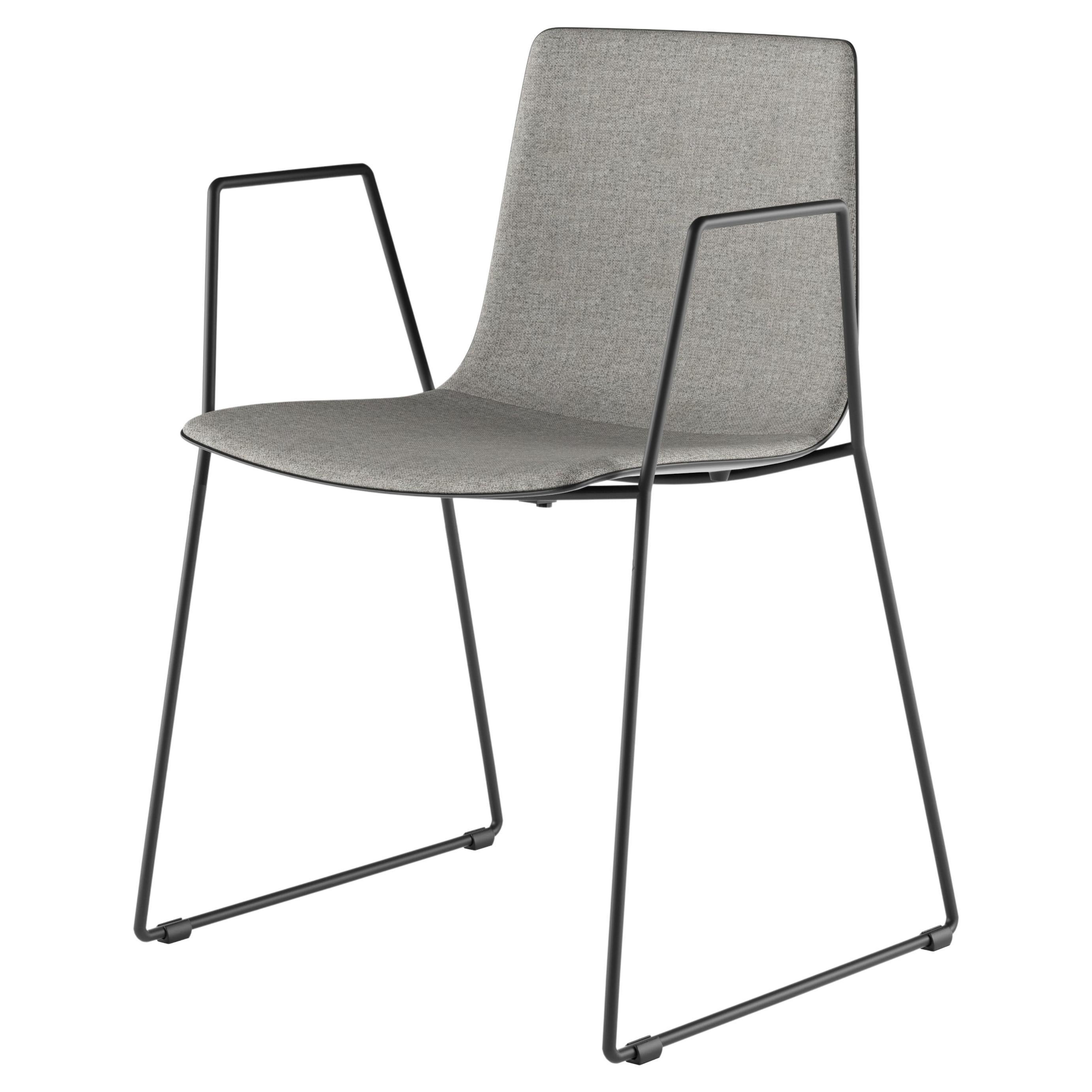 Alias 89B Schlanker Stuhl mit Leistenarmlehne und mittelgroßem Gestell aus grauem und lackiertem Stahlgestell im Angebot