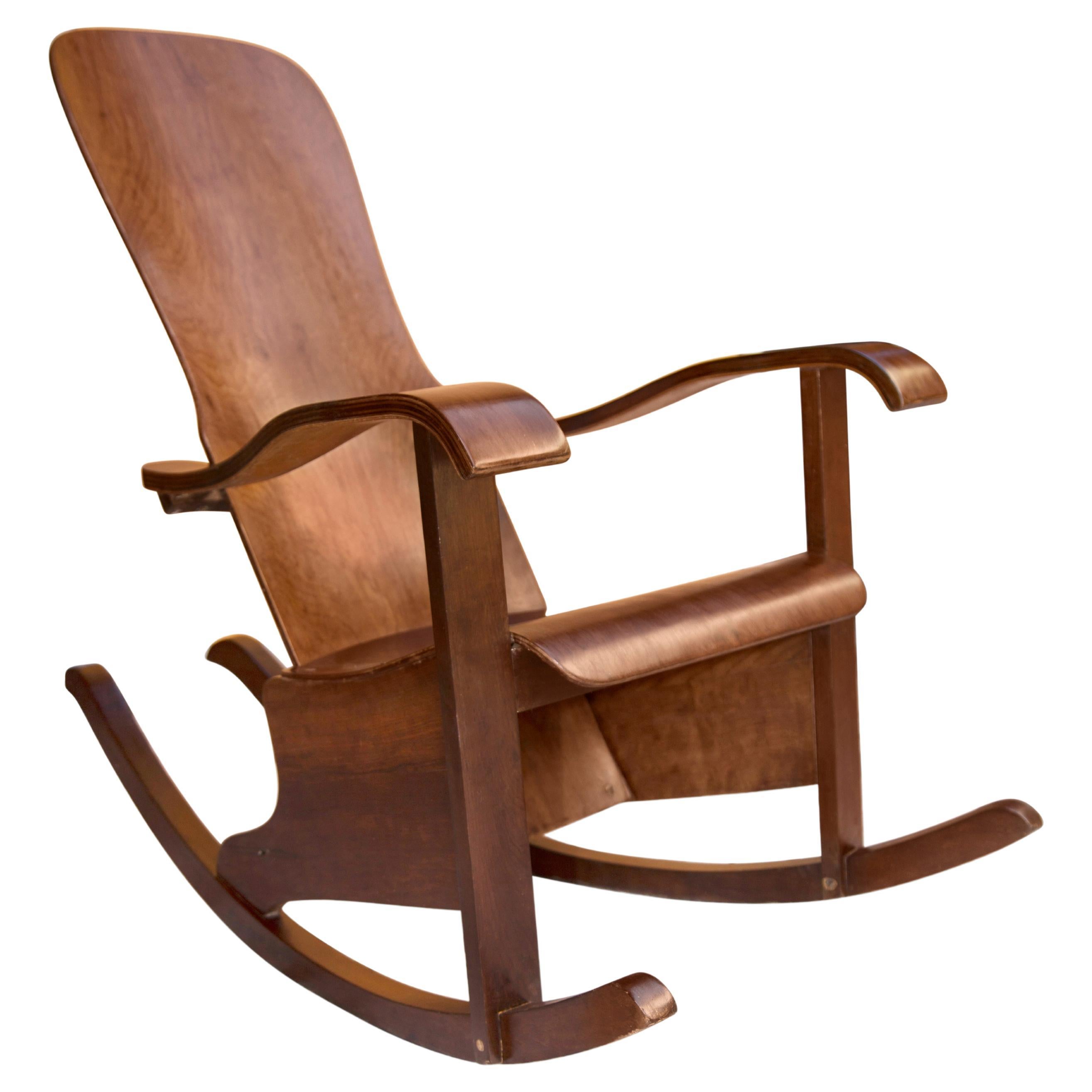 Brazilian Modern Rocking Chair in Bentwood by Moveis Cimo, 1950, Brazil