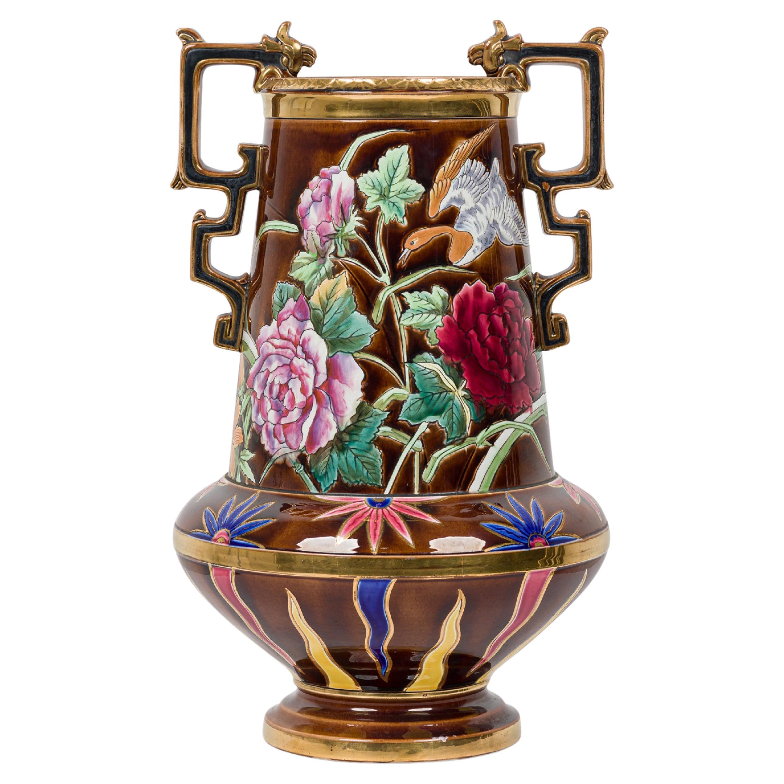 Niederländisches viktorianisches Aesthetic Movement Monumentales Gefäß aus vergoldeter und bemalter Keramik im Angebot
