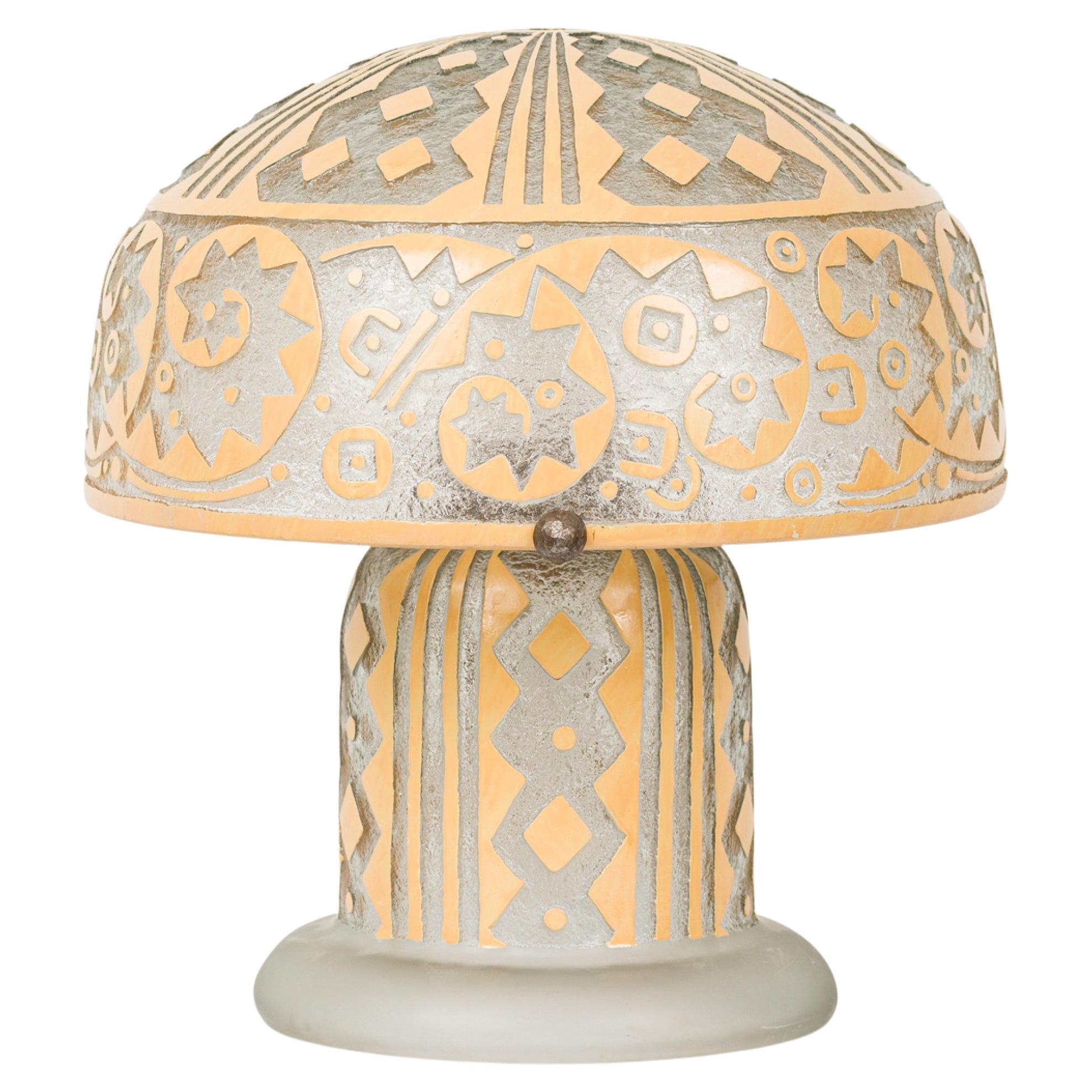 Daum Nancy French Art Deco "Mushroom" Patterned and Yellow Painted Table Lamp For Sale