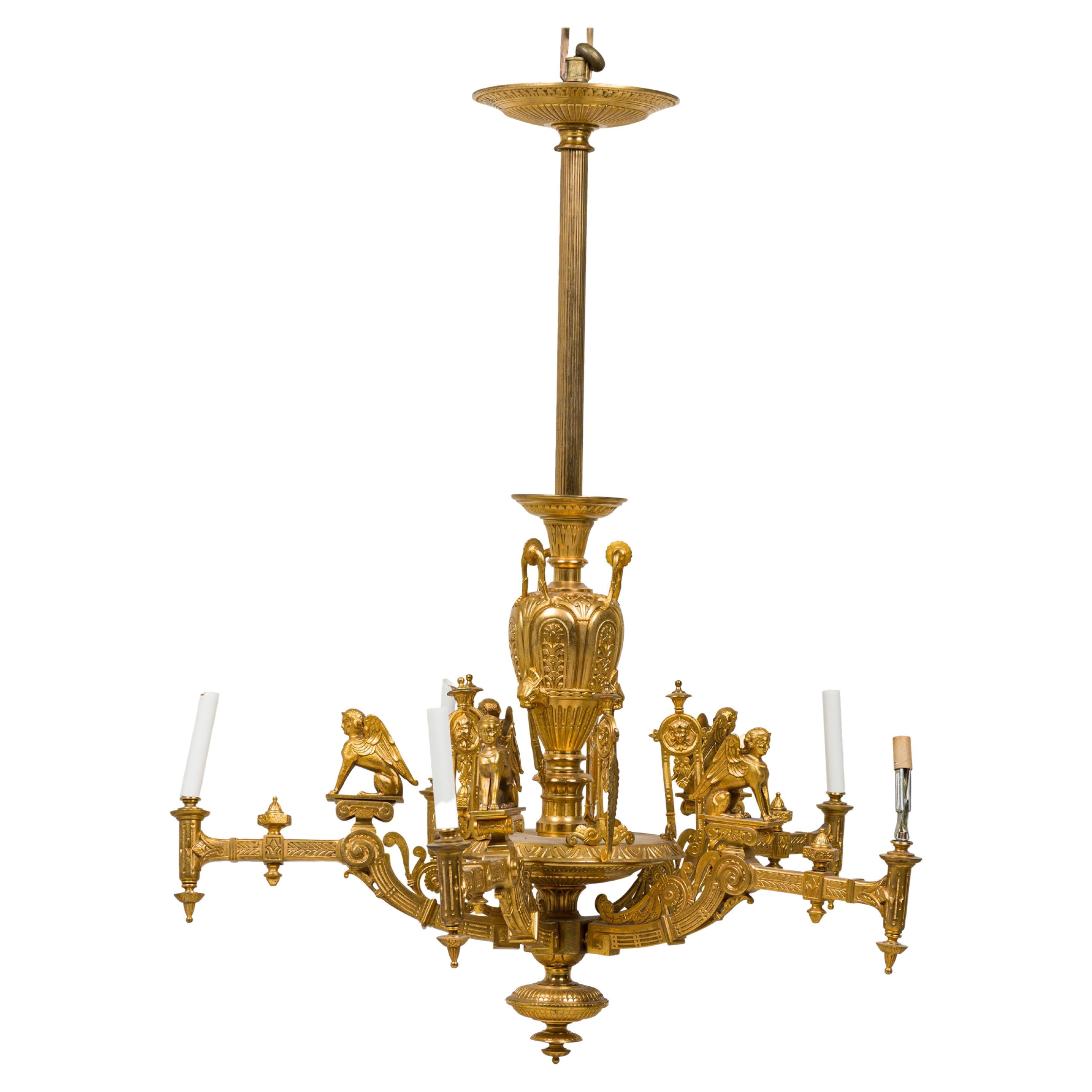 Französischer Empire-Stil Vergoldete Bronze Fünf-Licht-Kronleuchter im Angebot