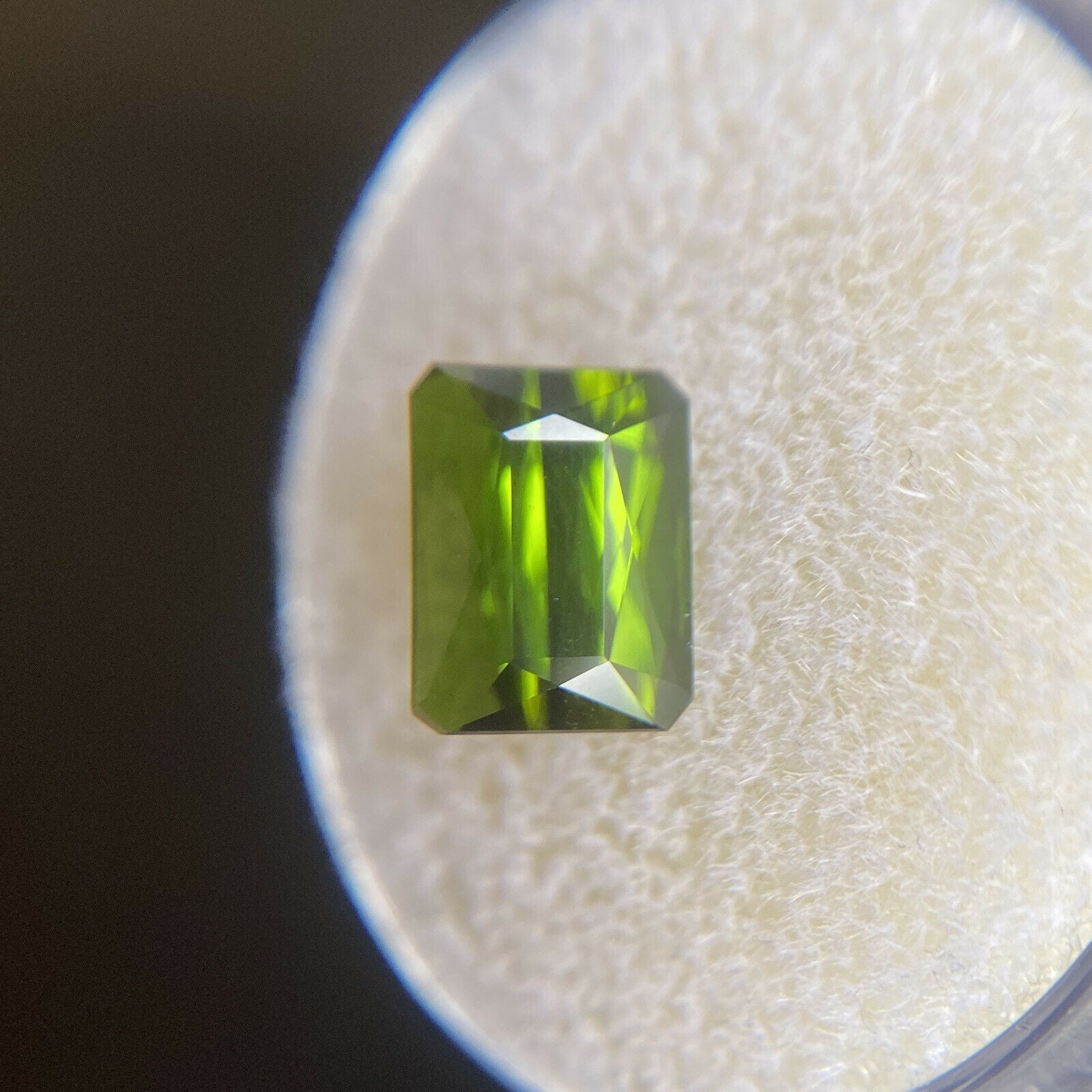 Fine Vivid Green Tourmaline 2.62ct Fancy Scissor Emerald Octagon Cut For Sale