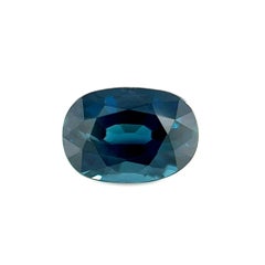 Pierre précieuse non sertie rare saphir bleu taille ovale de 1,43 carat certifiée par le GRA