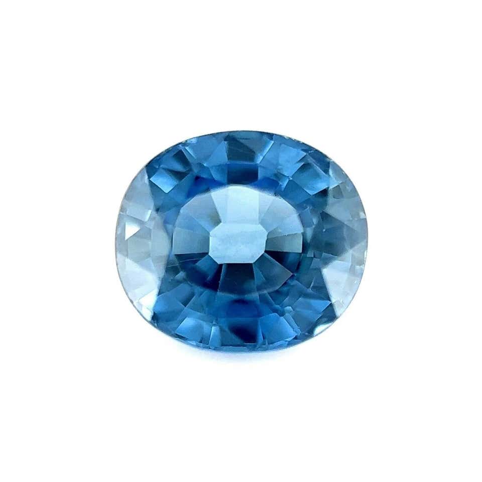 Pierre précieuse ovale non chauffée naturelle 8,90 ct certifiée bleu du Pierre précieuse ovale non chauffée naturelle 8,90 ct certifiée bleu du