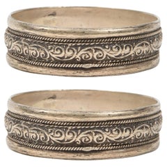 Paire de bracelets marocains en argent de type tribal berbère