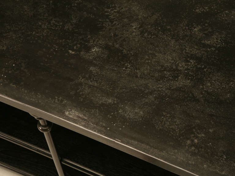 Handgefertigte Kücheninsel aus Zink und Bronze von Old Plank in allen Abmessungen (Industriell) im Angebot