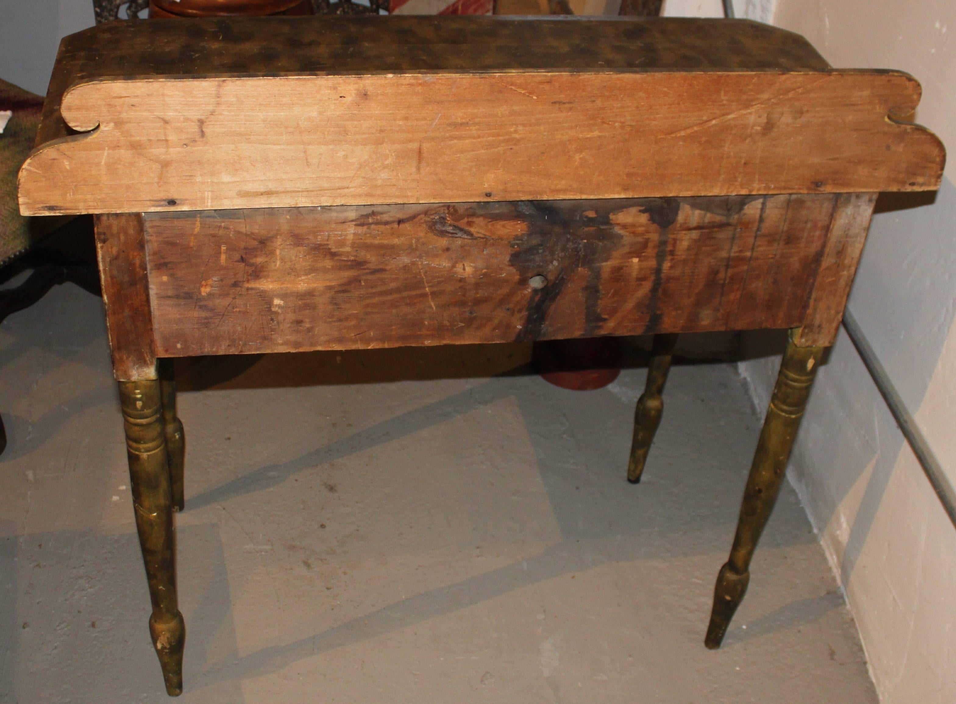 Rare 19th Century Faux Smoked and Grain Painted Dressing Table For Sale 1