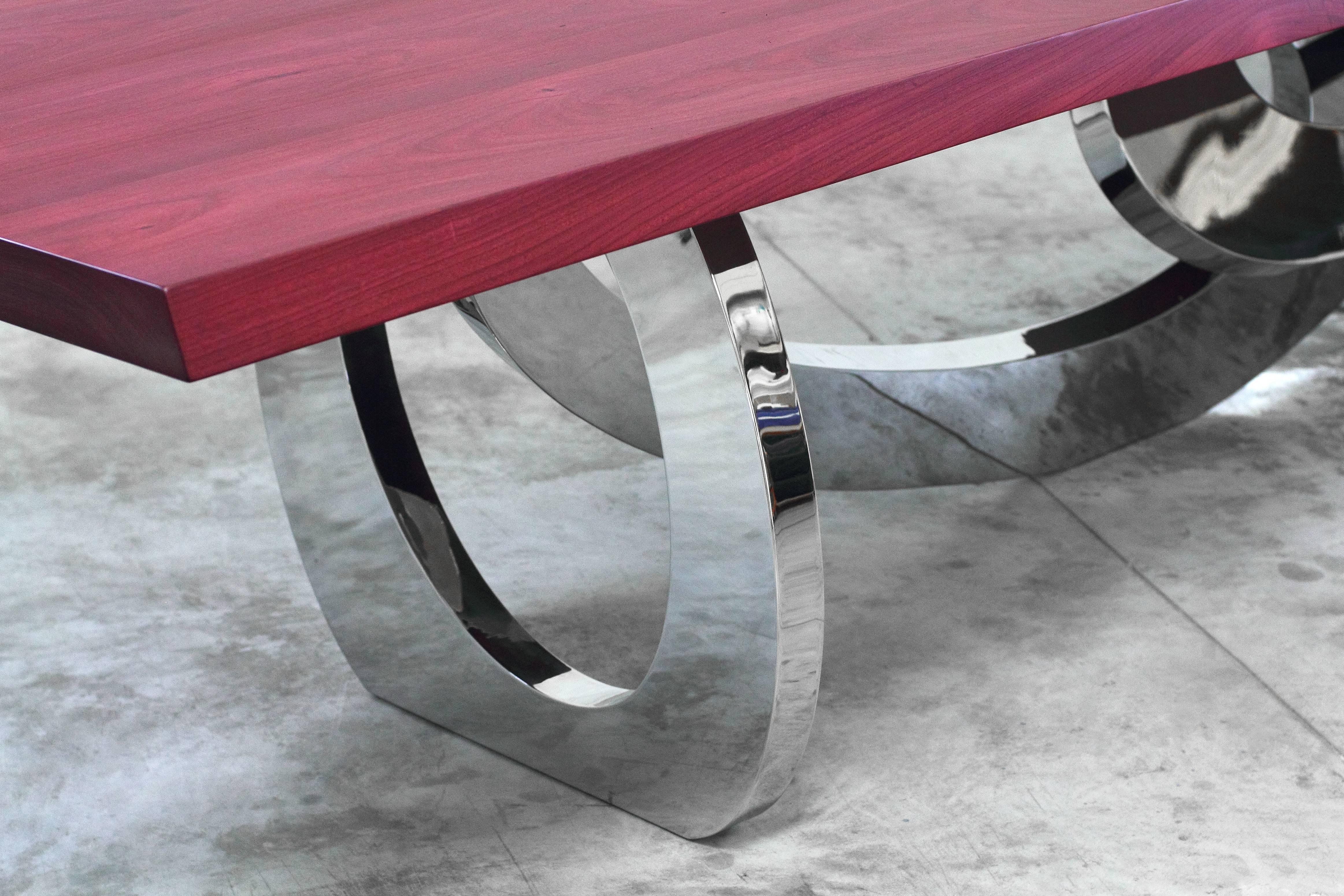 Contemporary Modern Dining Table Mirror Steel Rings Base Solid Wood Magenta Top Made in Italy For Sale