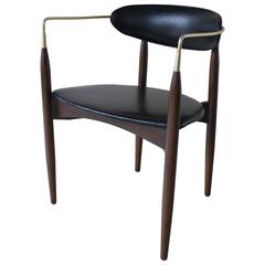 Dan Johnson Viscount Chair