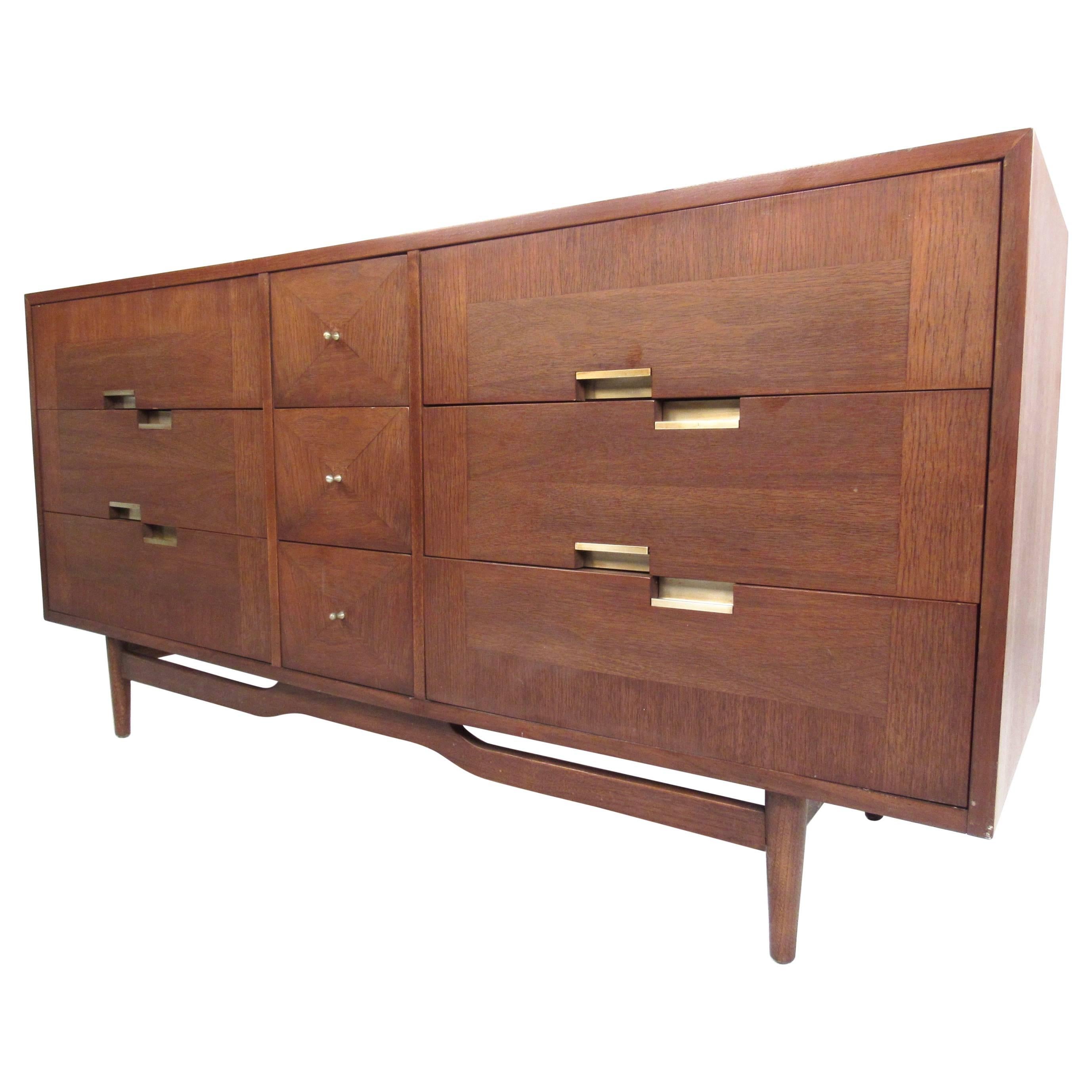 Mid-Century Nine-Drawer Bedroom Dresser by American of Martinsville