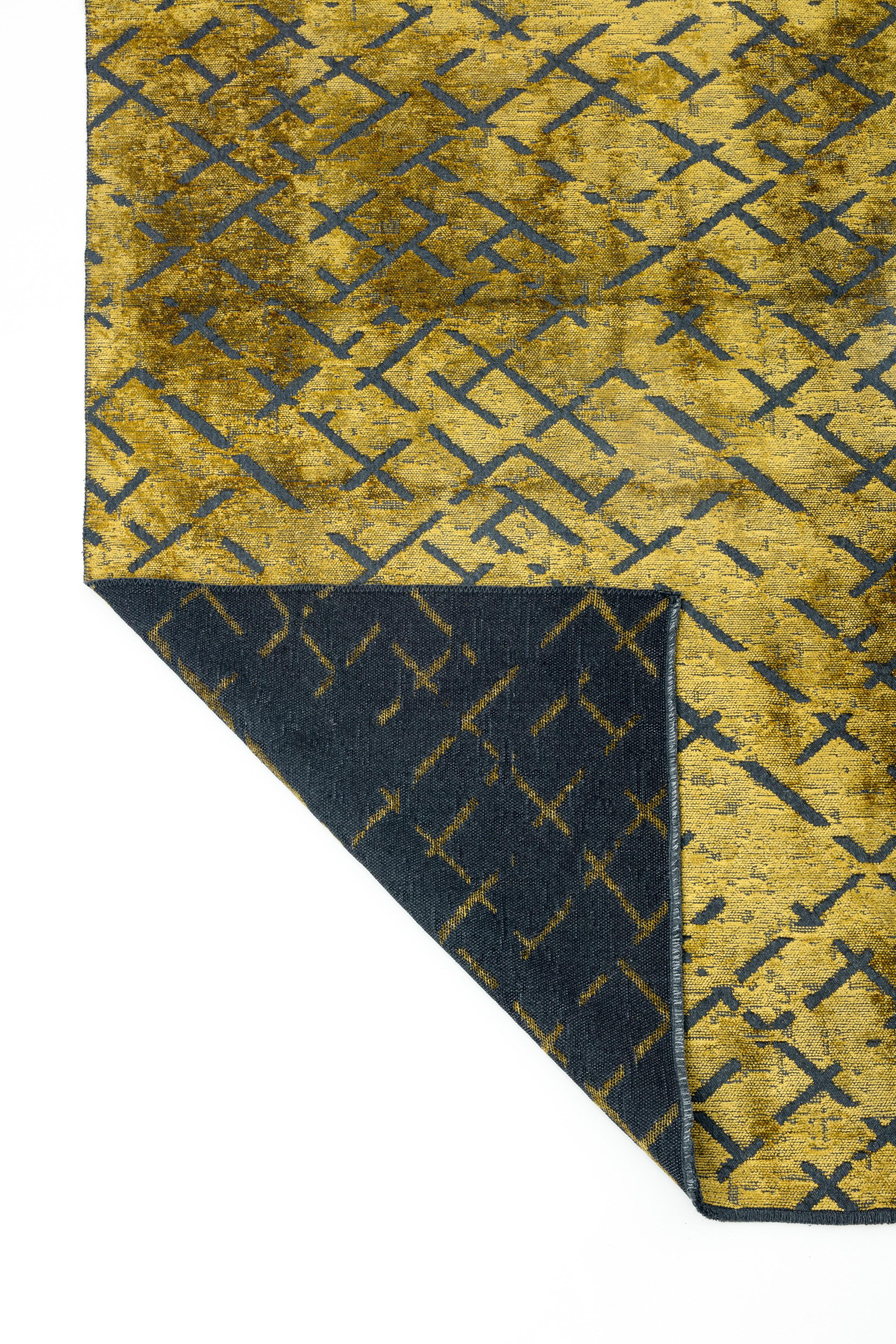 For Sale:  (Yellow) Modern Abstract Luxury Hand-Finished Area Rug 3